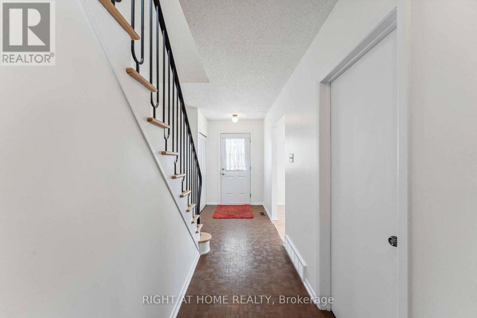 Property at 2150 DUTTON CRESCENT image 2