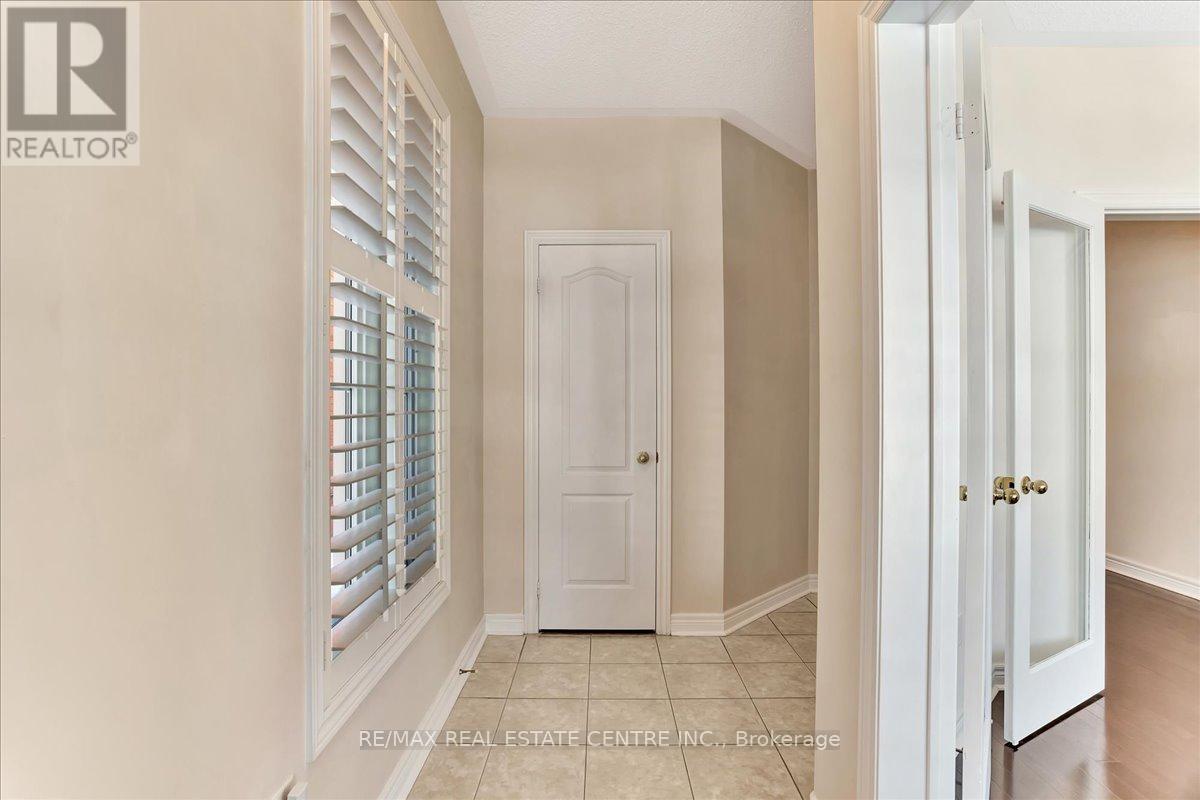 Property at 244 QUINLAN COURT image 3