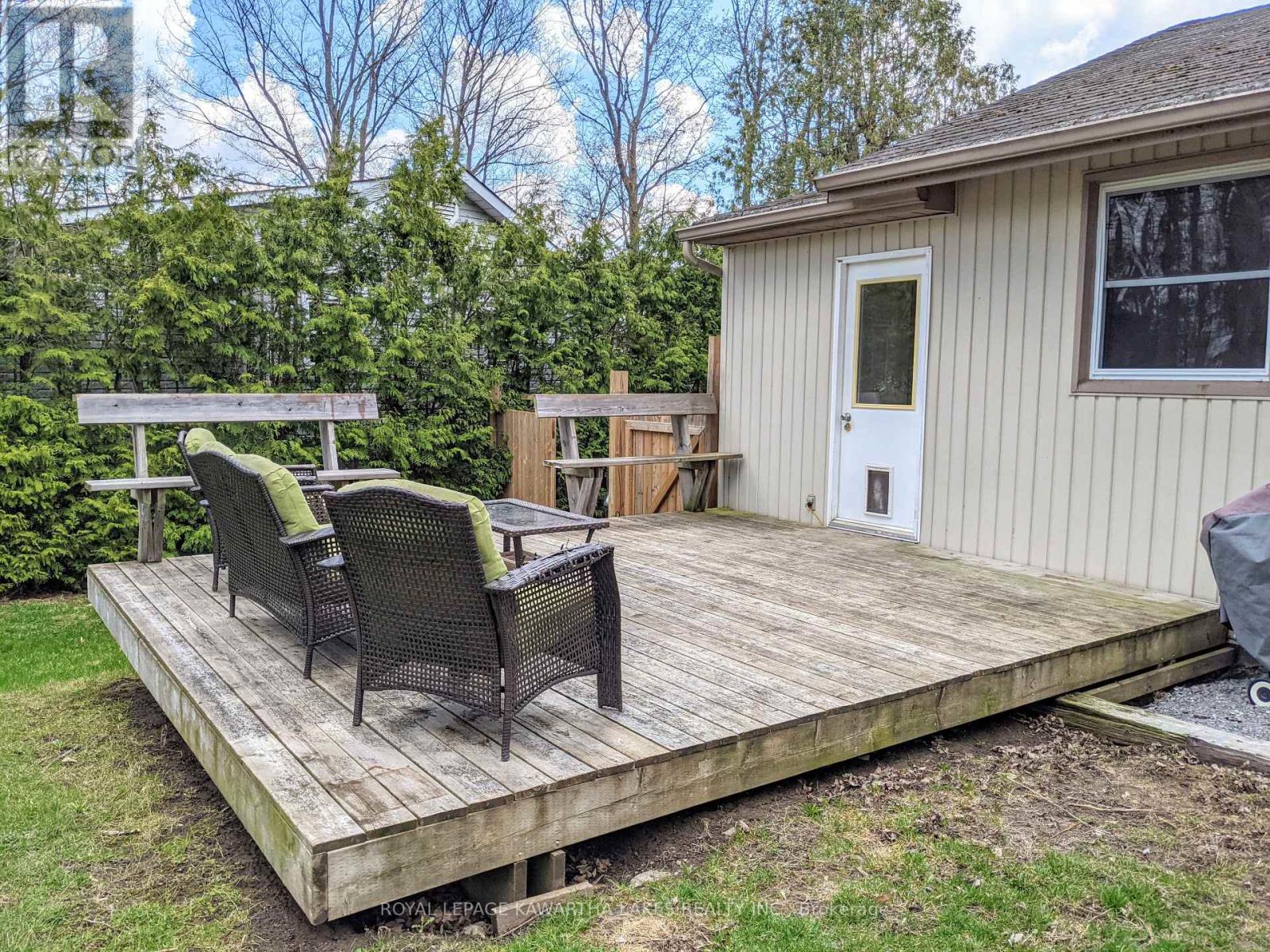 21 PLEASURE STREET Kawartha Lakes (Fenelon)