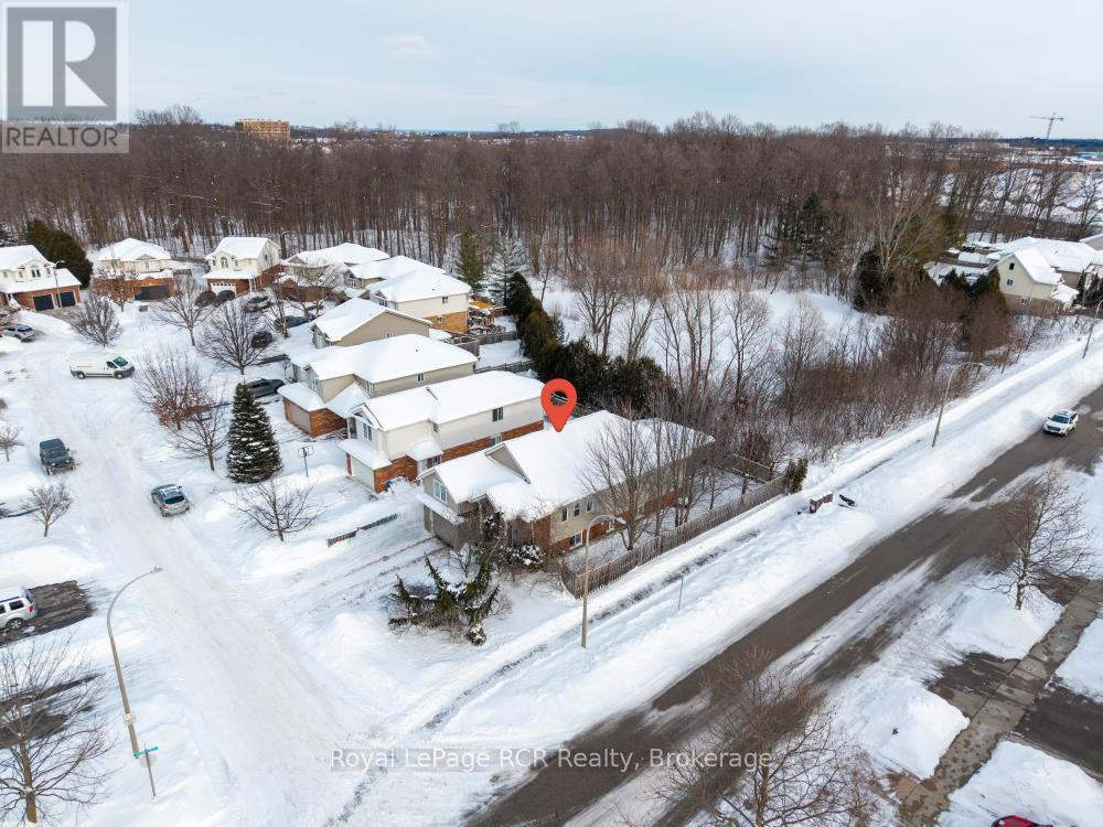 3 Wisteria Court, Kitchener, Ontario  N2E 3T4 - Photo 39 - X11994319