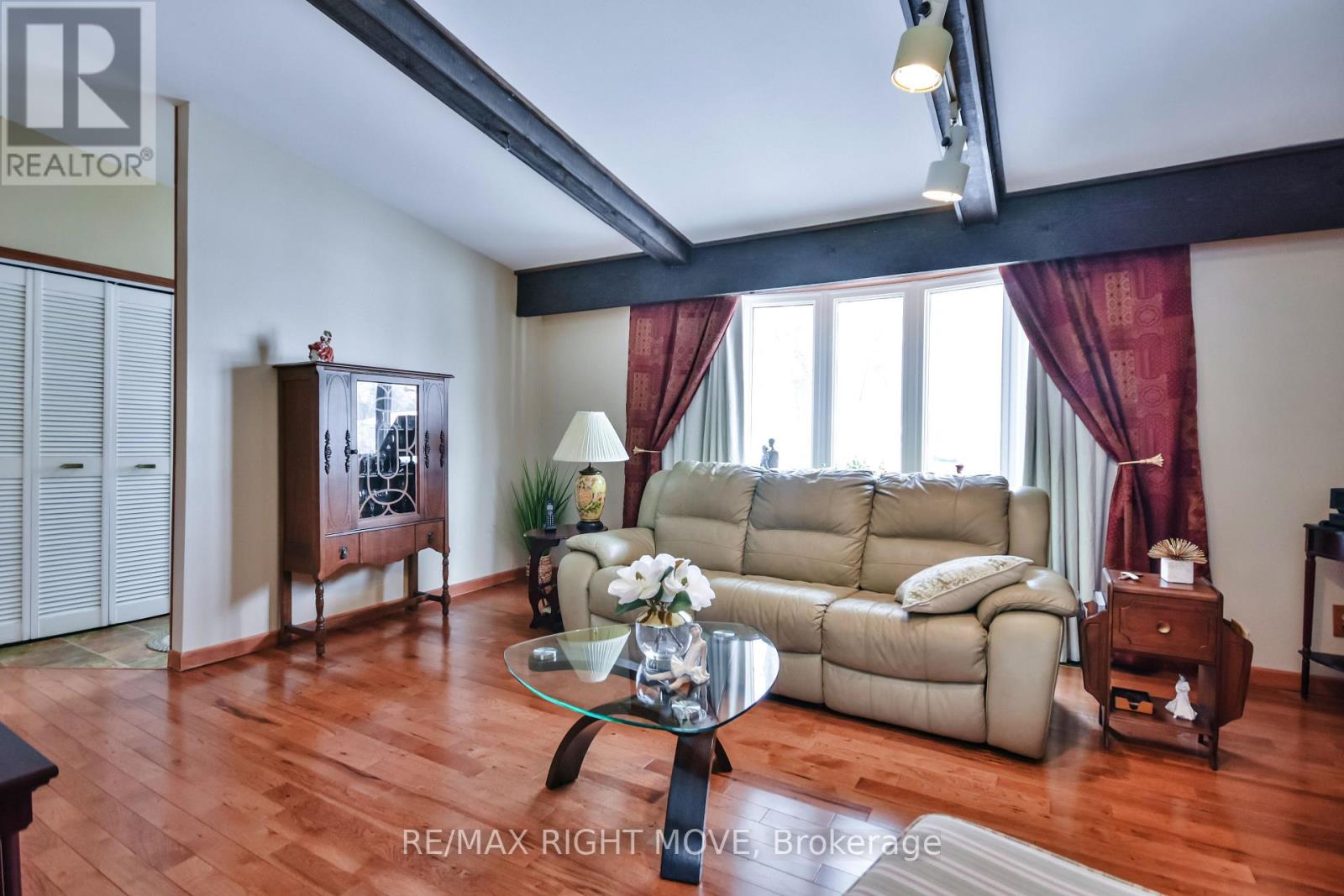 13 Dorothy's Drive, Oro-Medonte, Ontario  L0L 1T0 - Photo 6 - S11996277