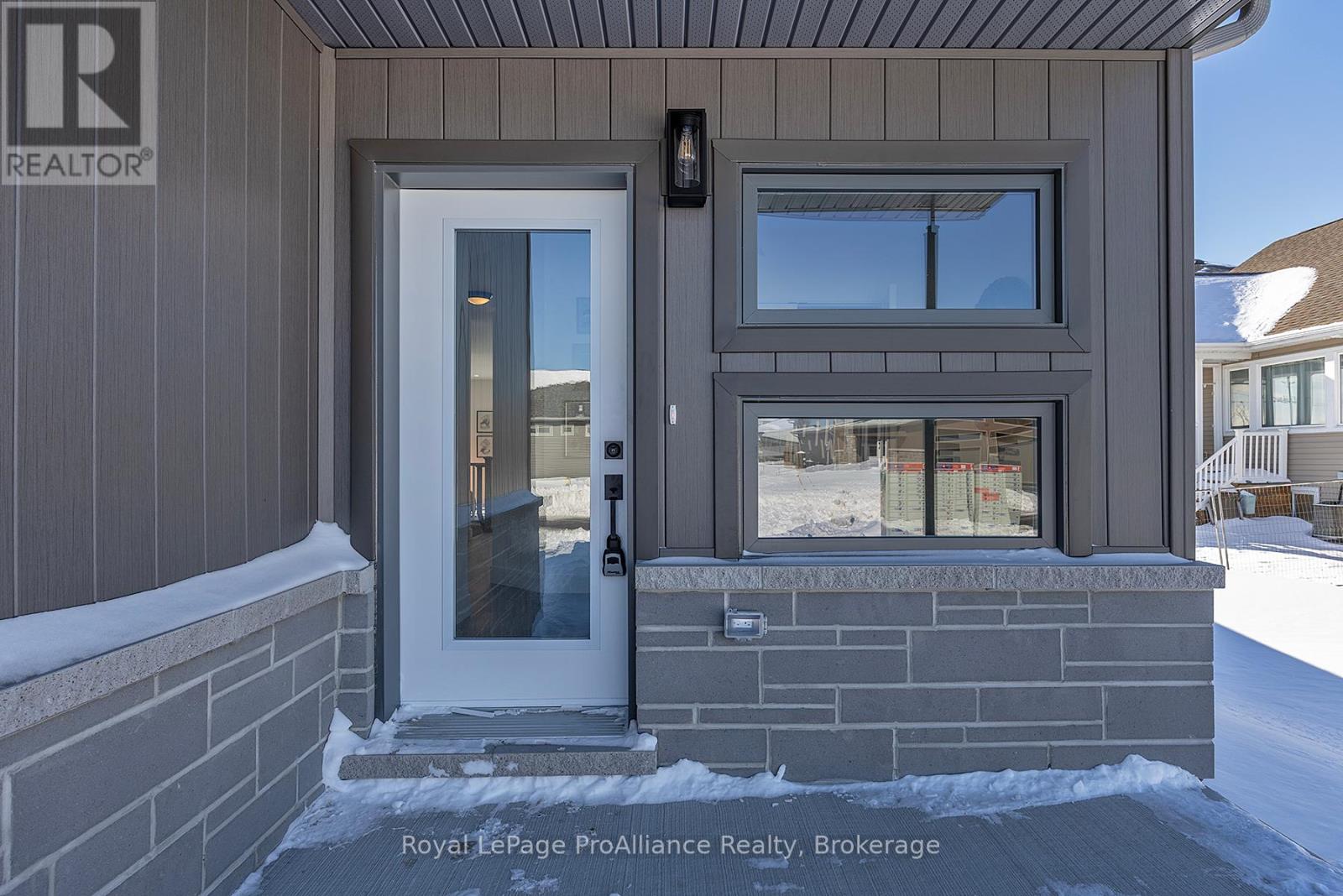 149 Mcdonough Crescent, Loyalist, Ontario  K7N 0B3 - Photo 6 - X9411158