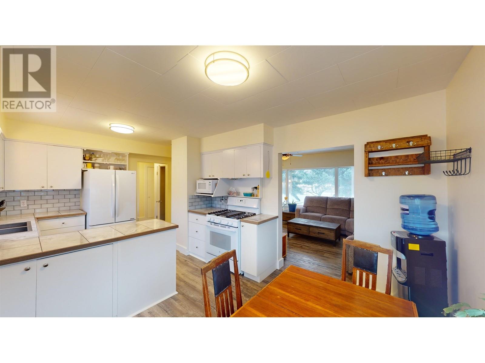 Property at 2282 SHORT AVENUE image 4