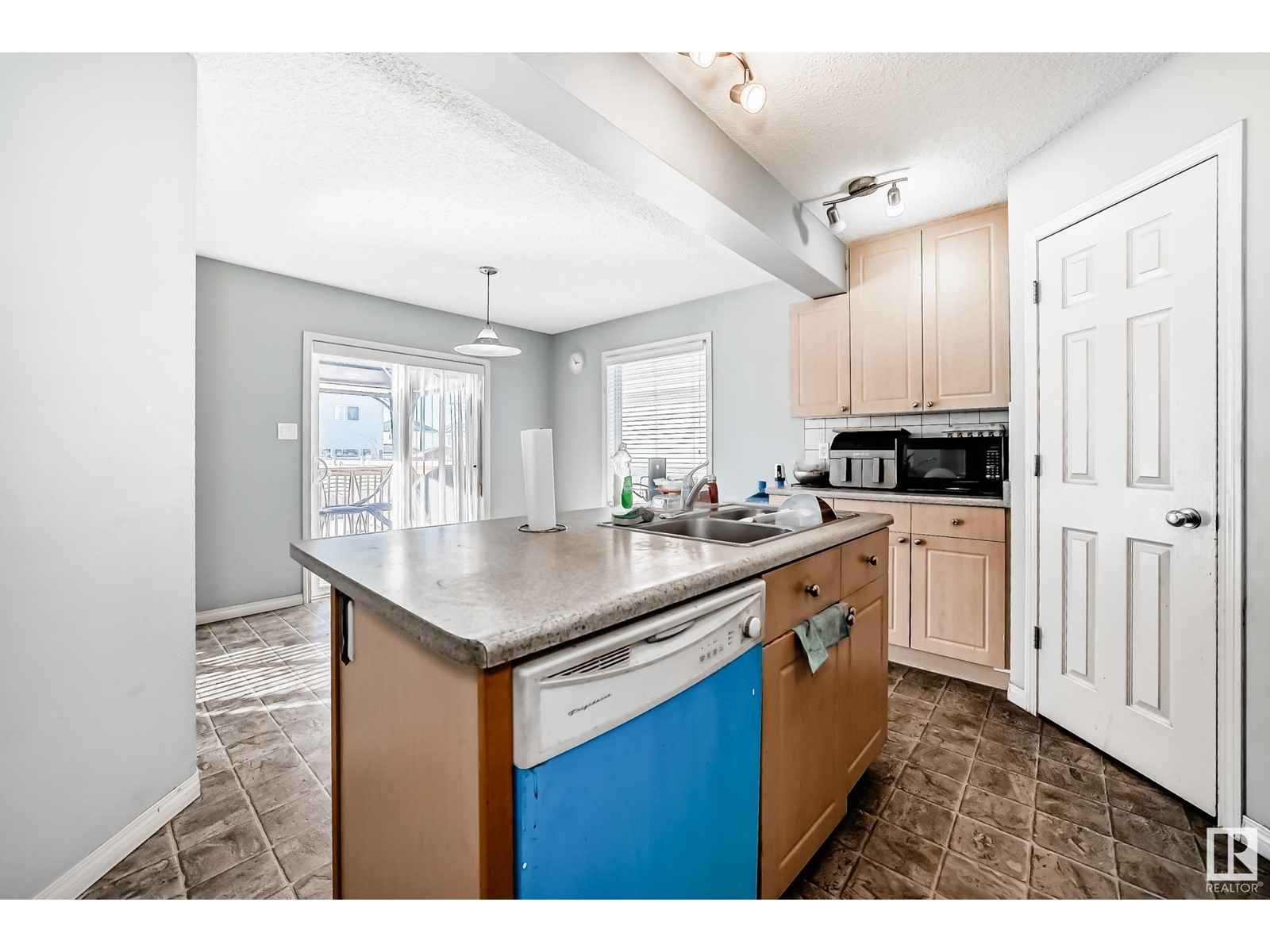 3320 20 St Nw, Edmonton, Alberta  T6T 0L5 - Photo 5 - E4423642