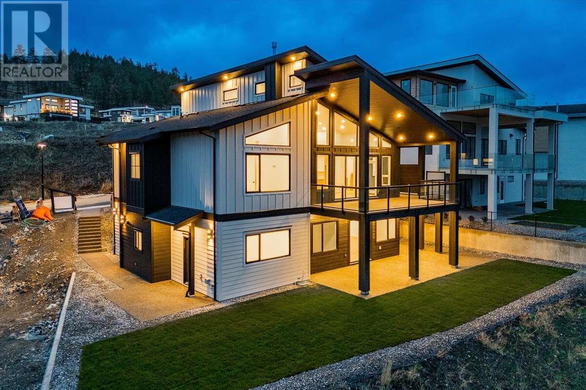 1059 Carnoustie Drive, Kelowna, British Columbia  V1P 0A3 - Photo 3 - 10333344