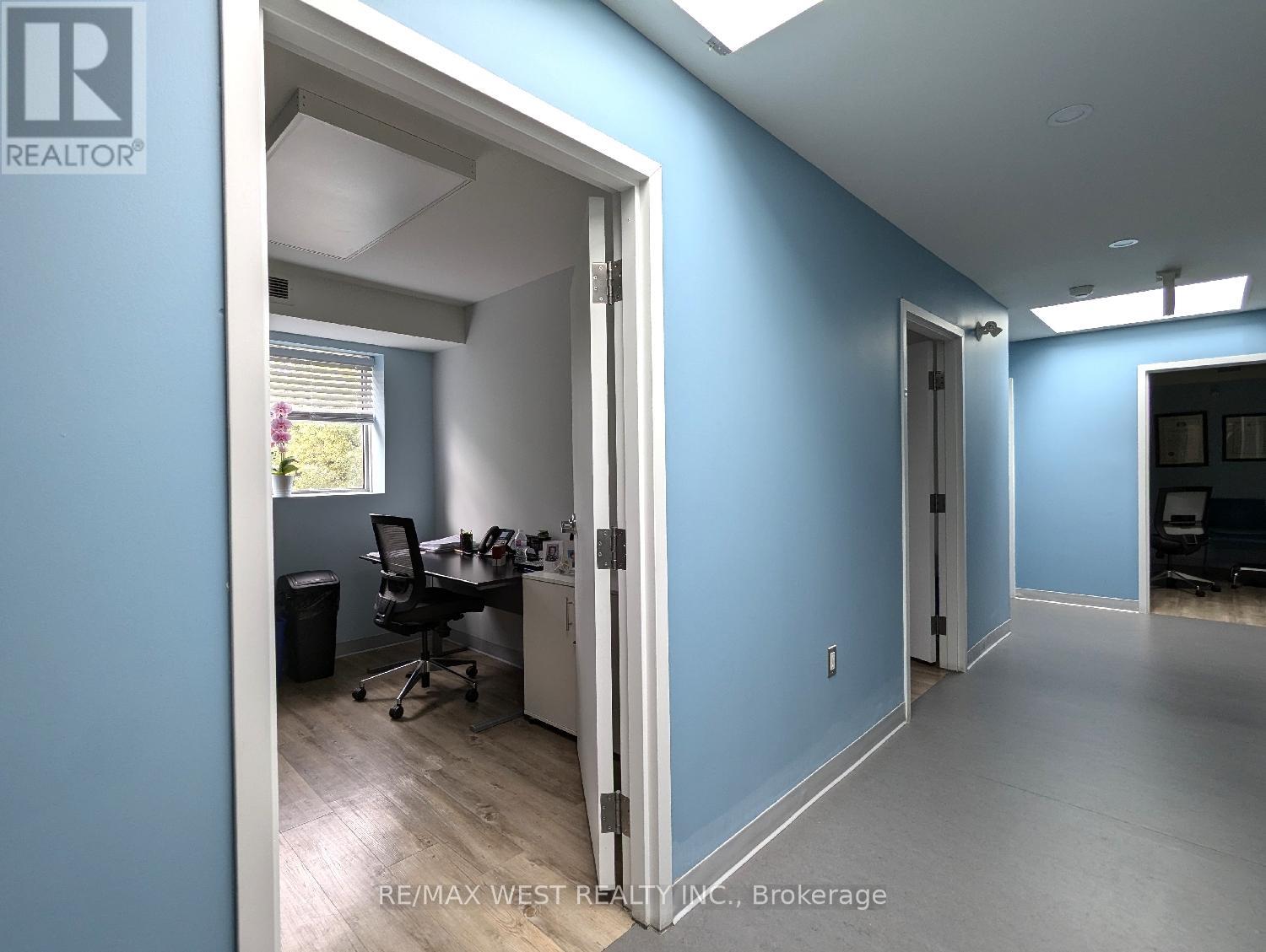 Suite 200 (4 & 5) - 2920 Dufferin Street, Toronto, Ontario  M6B 3S8 - Photo 16 - W11996380
