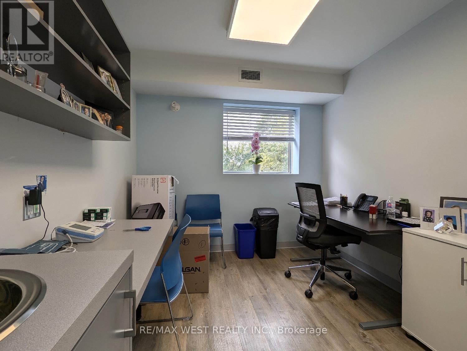 Suite 200 (4 & 5) - 2920 Dufferin Street, Toronto, Ontario  M6B 3S8 - Photo 18 - W11996380