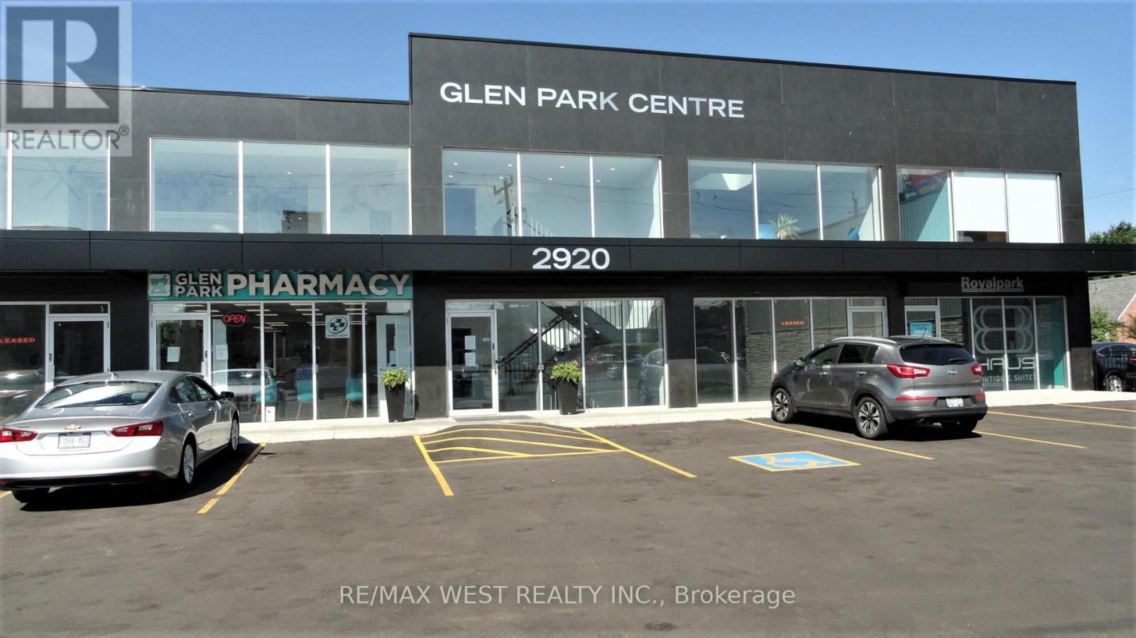 Suite 200 (4 & 5) - 2920 Dufferin Street, Toronto, Ontario  M6B 3S8 - Photo 21 - W11996380