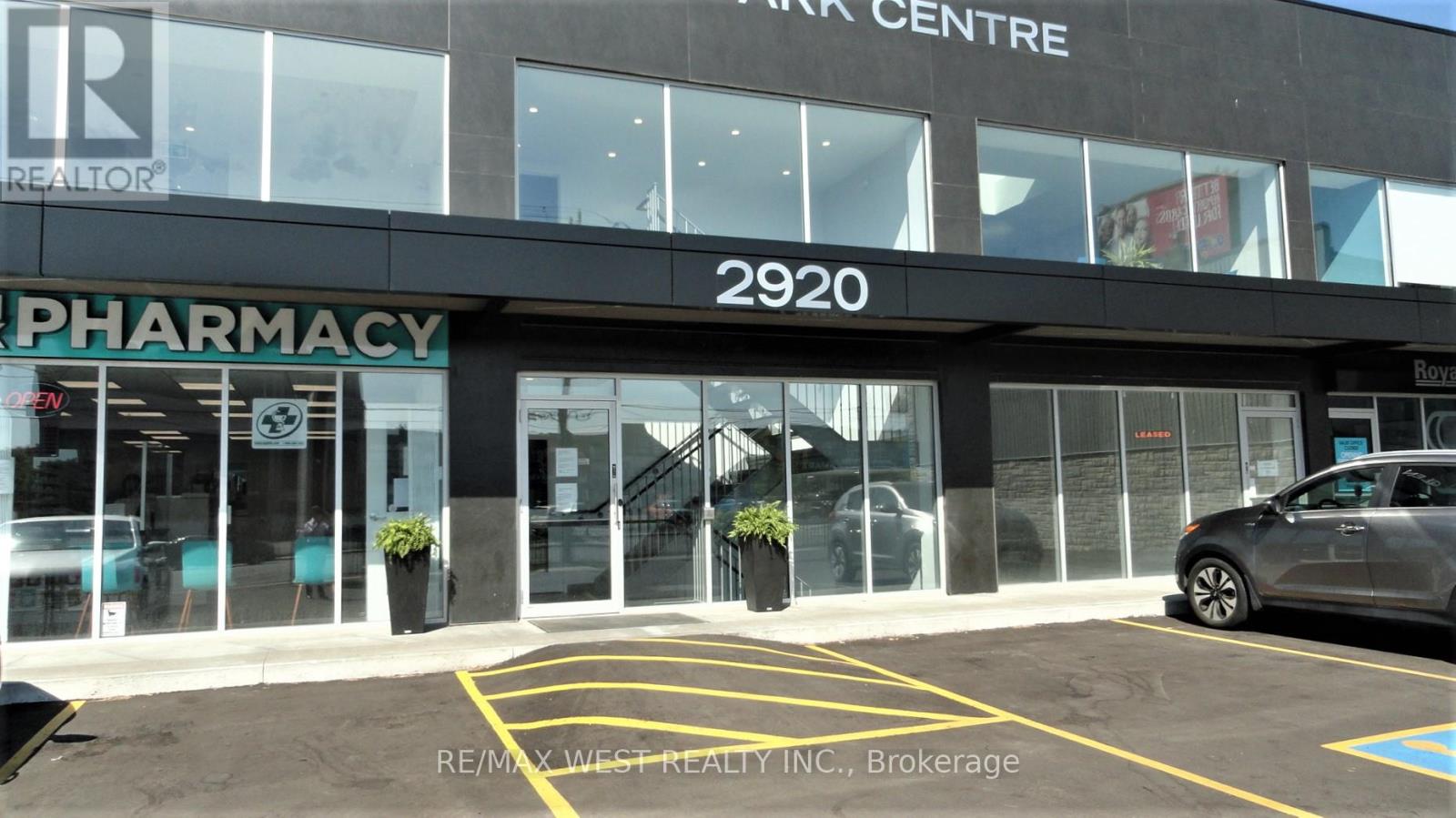 Suite 200 (4 & 5) - 2920 Dufferin Street, Toronto, Ontario  M6B 3S8 - Photo 22 - W11996380