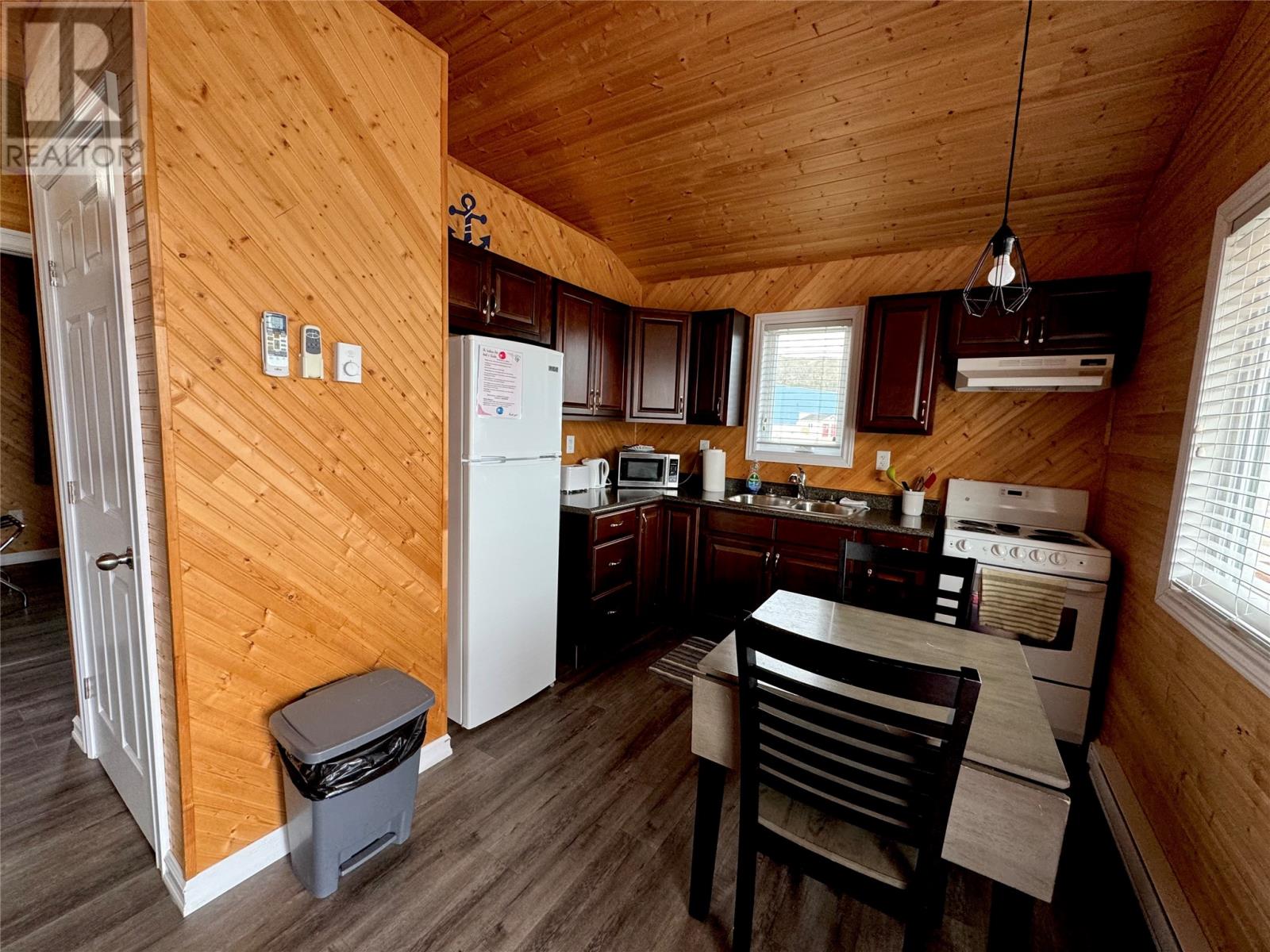 96-98 Canada Drive, Harbour Breton, Newfoundland & Labrador  A0H 1P0 - Photo 14 - 1268159