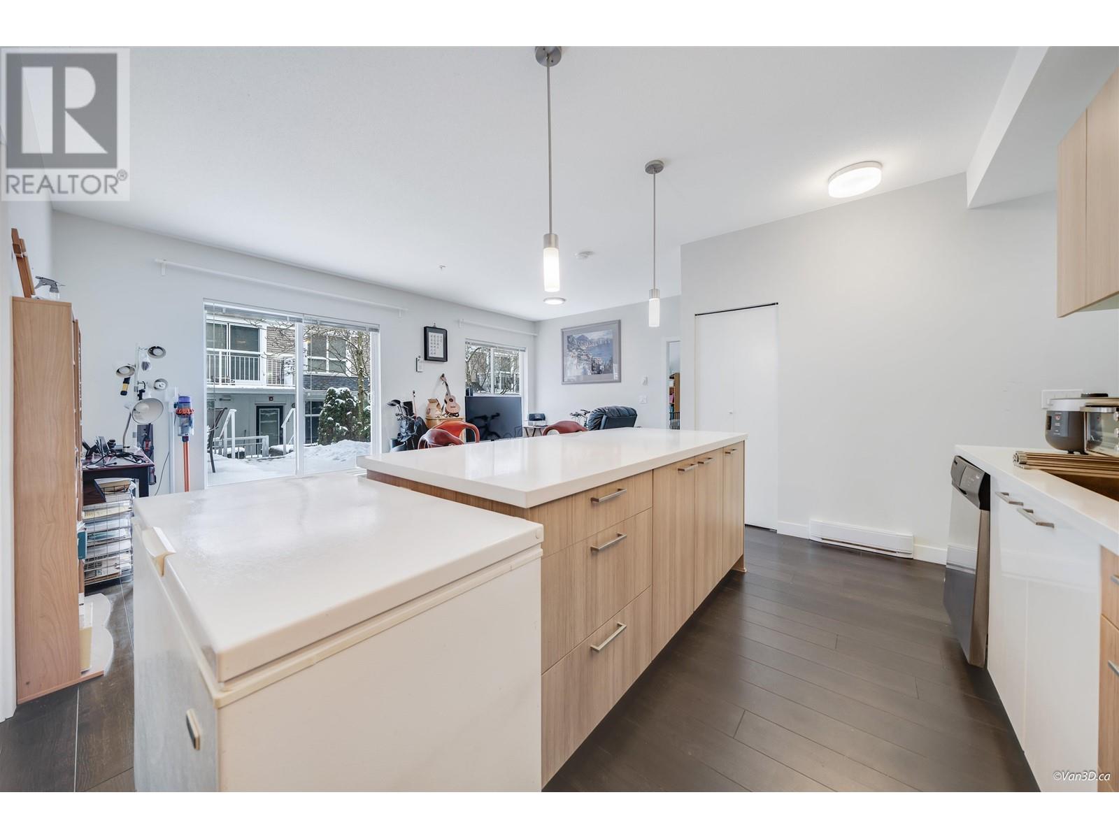318 618 Langside Avenue, Coquitlam, British Columbia  V3J 0B8 - Photo 4 - R2965046