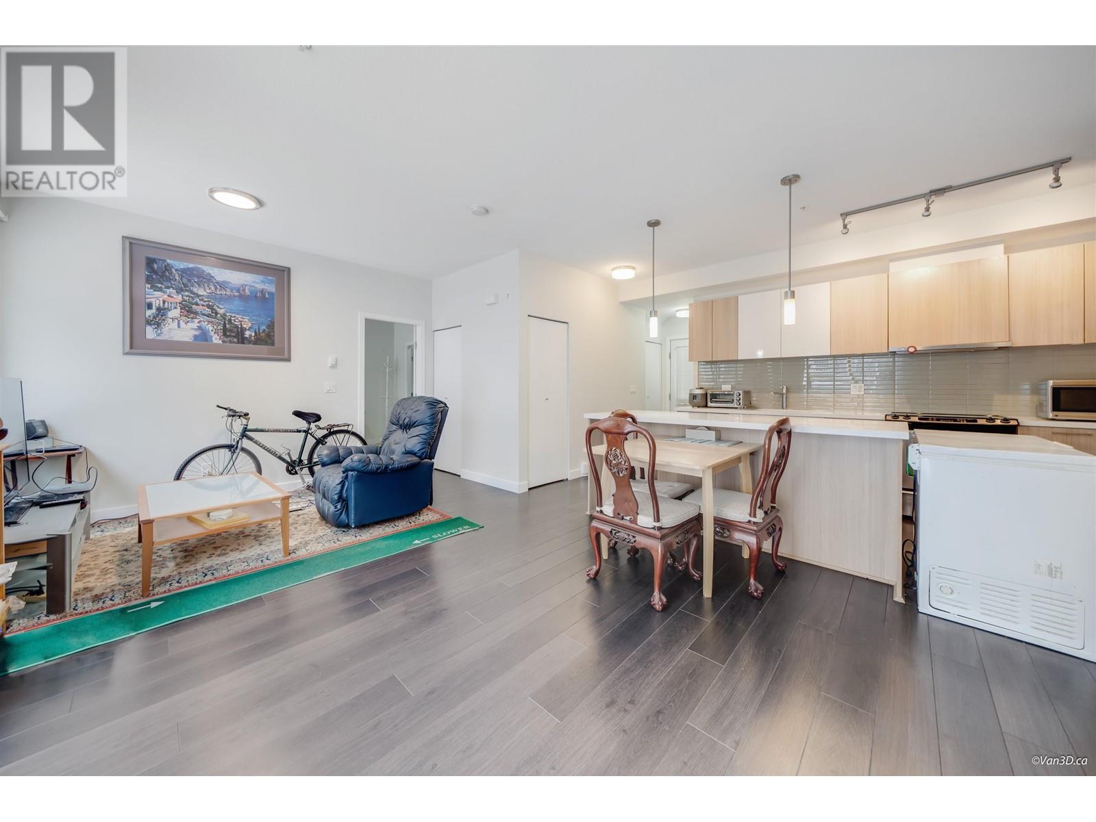 318 618 Langside Avenue, Coquitlam, British Columbia  V3J 0B8 - Photo 5 - R2965046