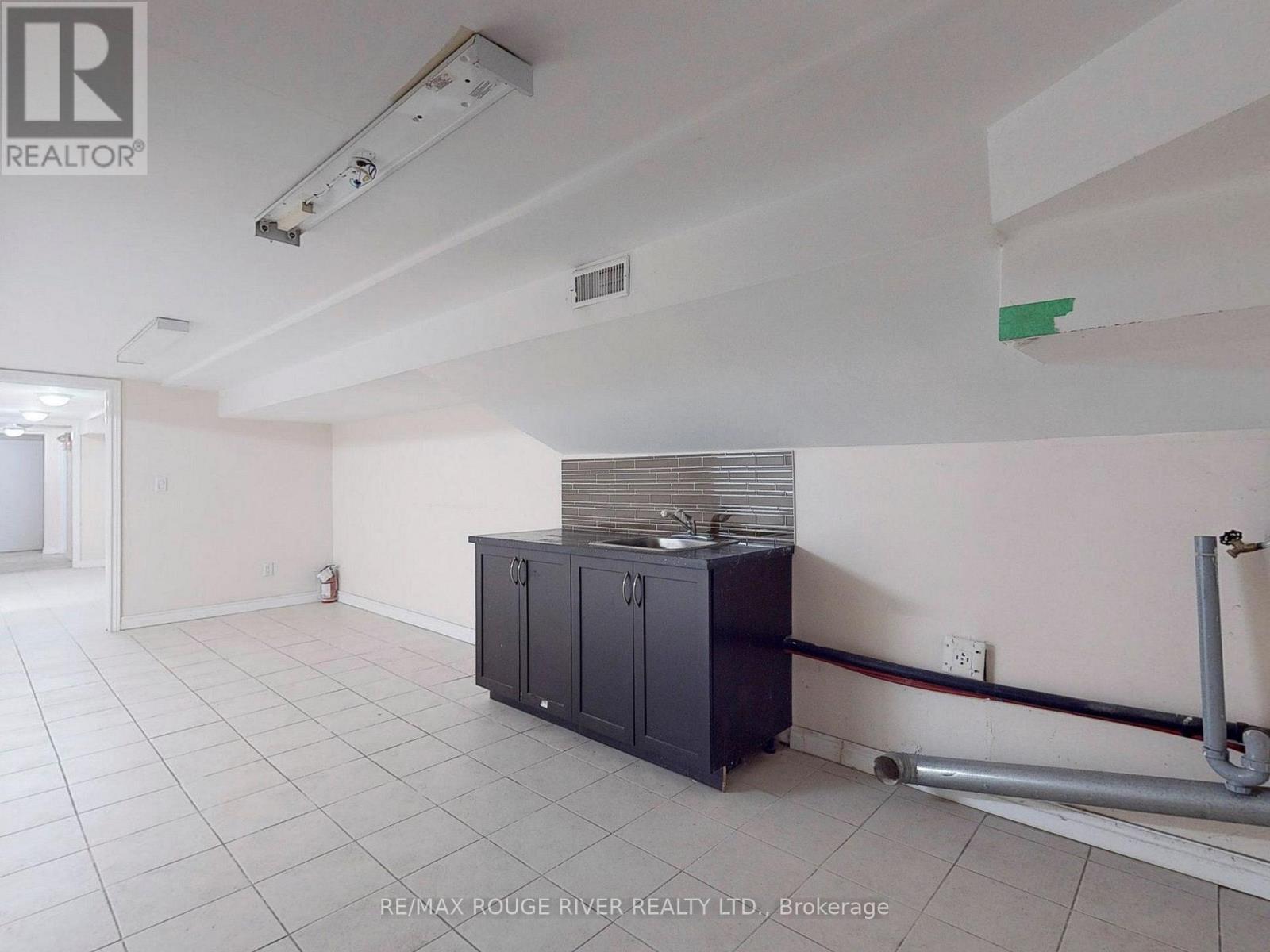 1556 Avenue Road, Toronto, Ontario  M5M 3X5 - Photo 17 - C11996515