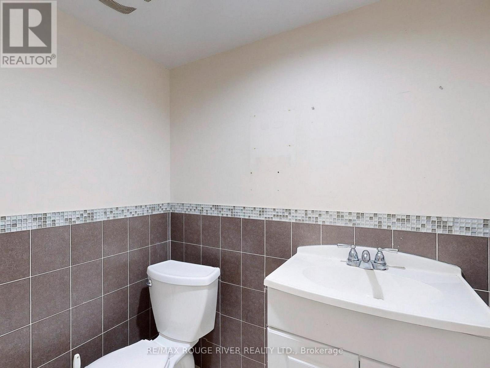 1556 Avenue Road, Toronto, Ontario  M5M 3X5 - Photo 18 - C11996515
