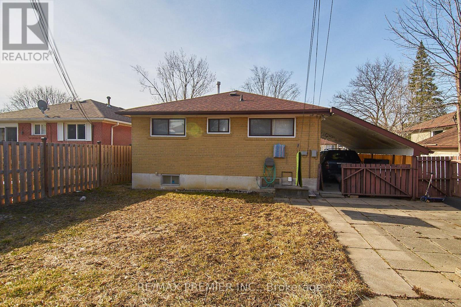 190 Taysham Crescent, Toronto, Ontario  M9V 1X7 - Photo 15 - W11996487