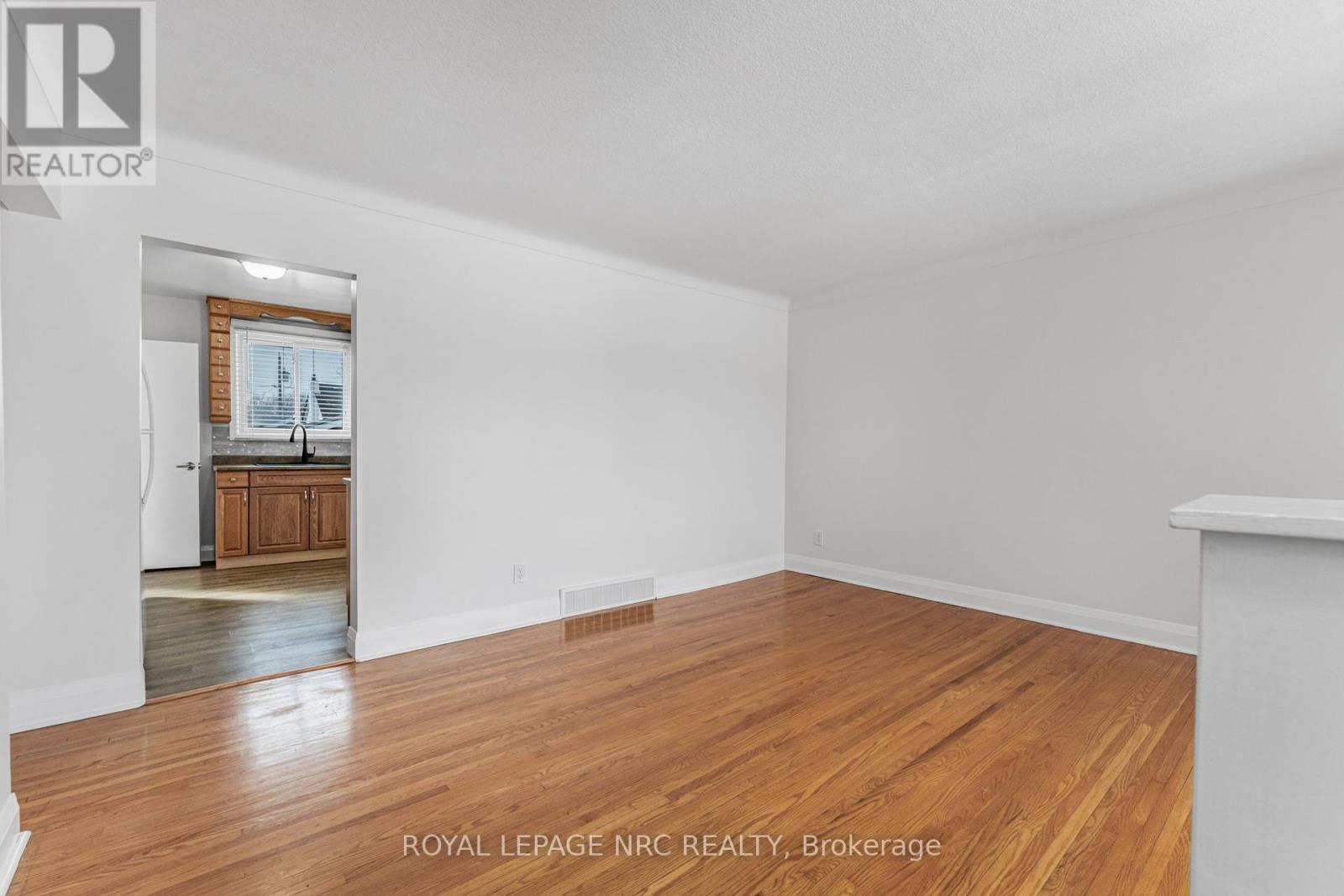 Property at 5 ASHFORD PLACE image 4