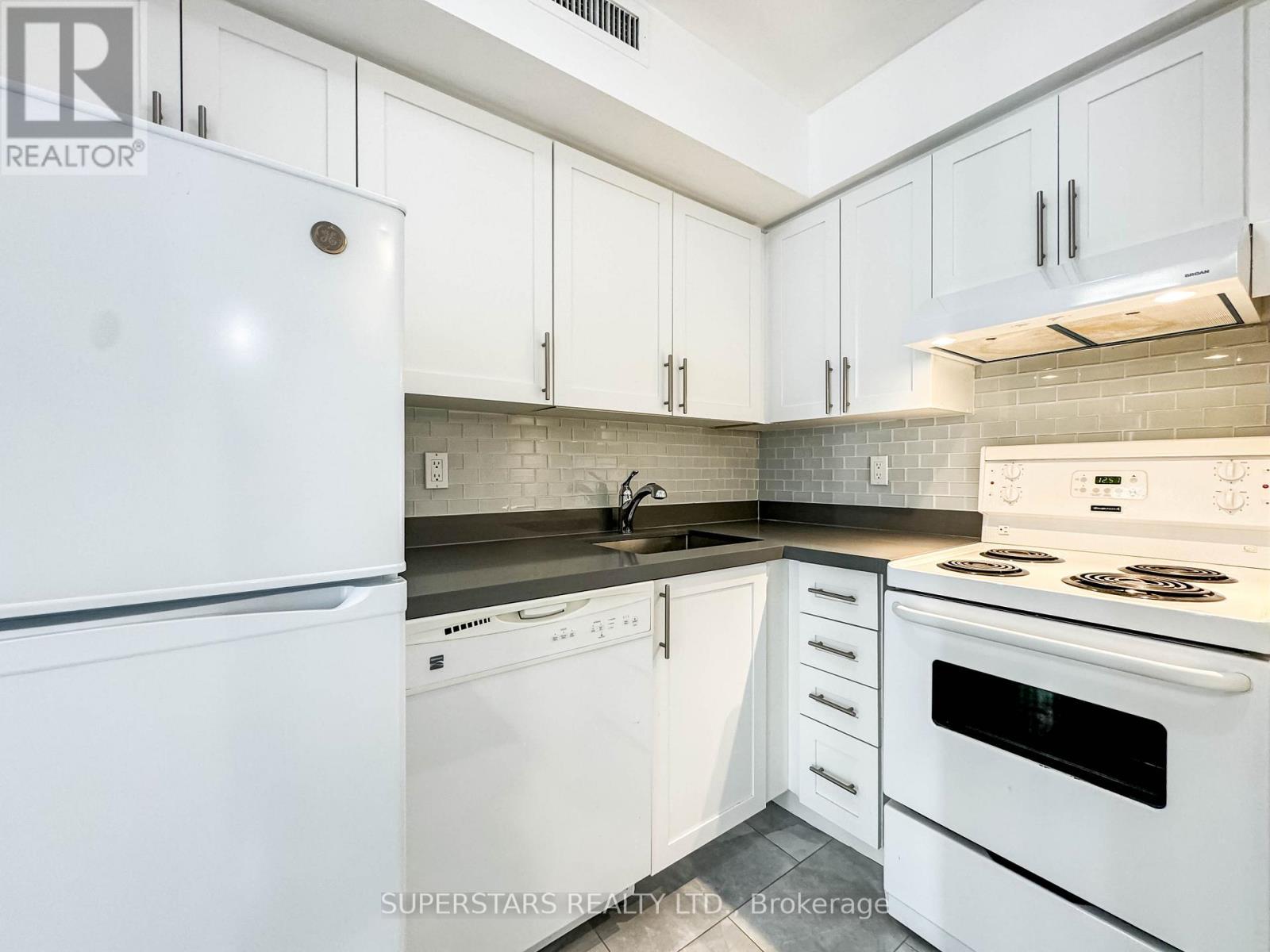2104 - 55 Centre Avenue, Toronto, Ontario  M5G 2H5 - Photo 11 - C11996589