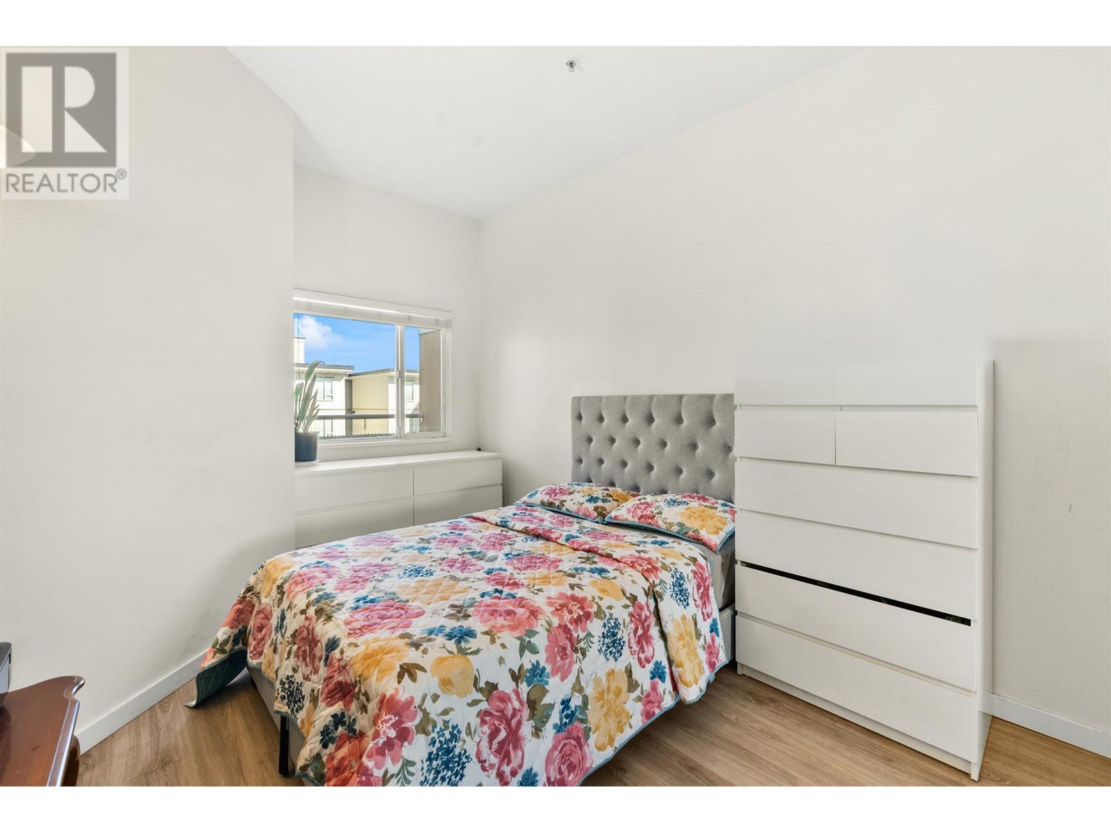 Listing Picture 17 of 24 : 406 2238 KINGSWAY, Vancouver / 溫哥華 - 魯藝地產 Yvonne Lu Group - MLS Medallion Club Member