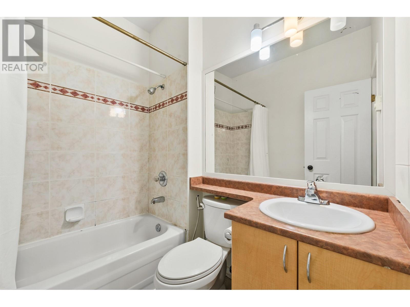 Listing Picture 18 of 24 : 406 2238 KINGSWAY, Vancouver / 溫哥華 - 魯藝地產 Yvonne Lu Group - MLS Medallion Club Member