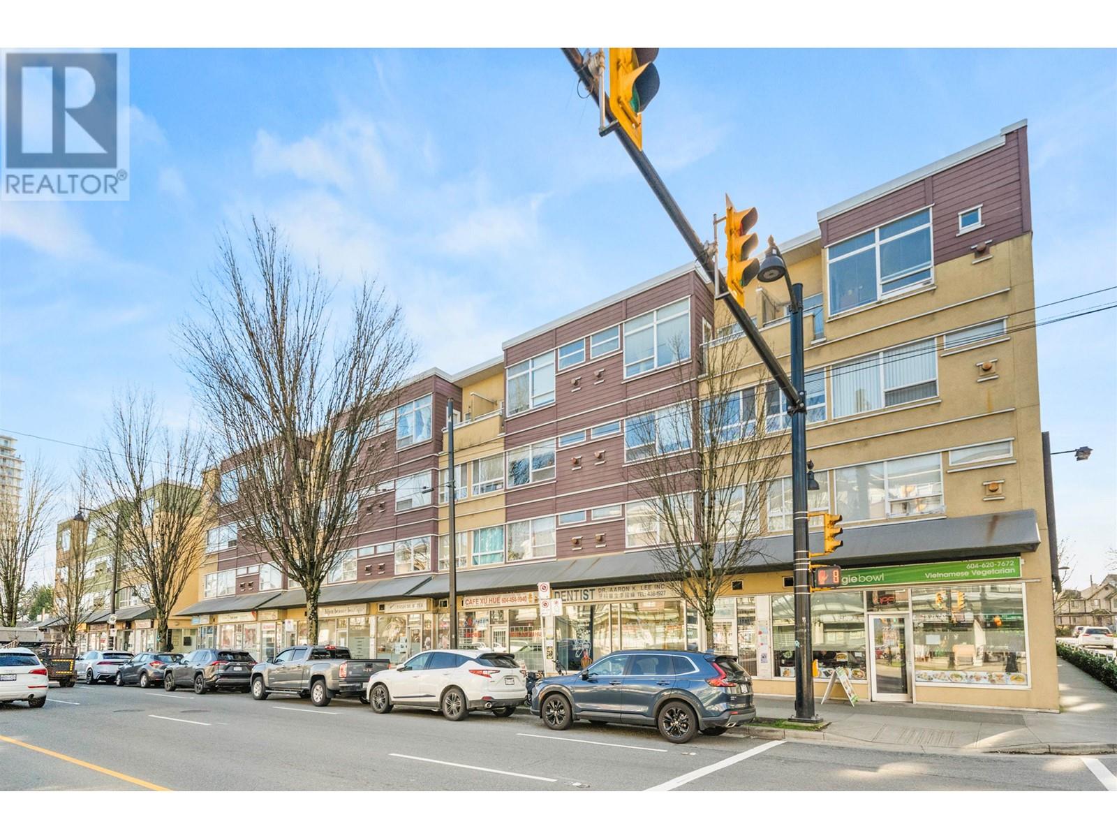 Listing Picture 2 of 24 : 406 2238 KINGSWAY, Vancouver / 溫哥華 - 魯藝地產 Yvonne Lu Group - MLS Medallion Club Member