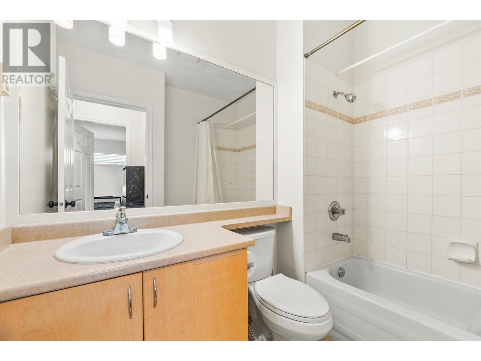 Listing Picture 20 of 24 : 406 2238 KINGSWAY, Vancouver / 溫哥華 - 魯藝地產 Yvonne Lu Group - MLS Medallion Club Member