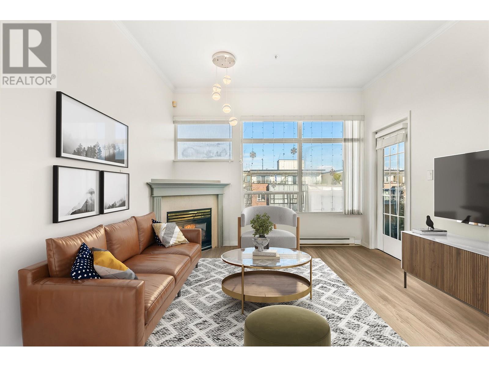 Listing Picture 3 of 24 : 406 2238 KINGSWAY, Vancouver / 溫哥華 - 魯藝地產 Yvonne Lu Group - MLS Medallion Club Member