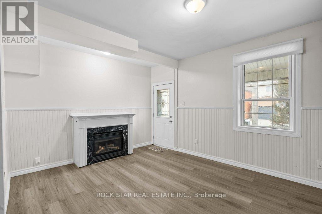 Property at 133 CATHCART STREET image 2