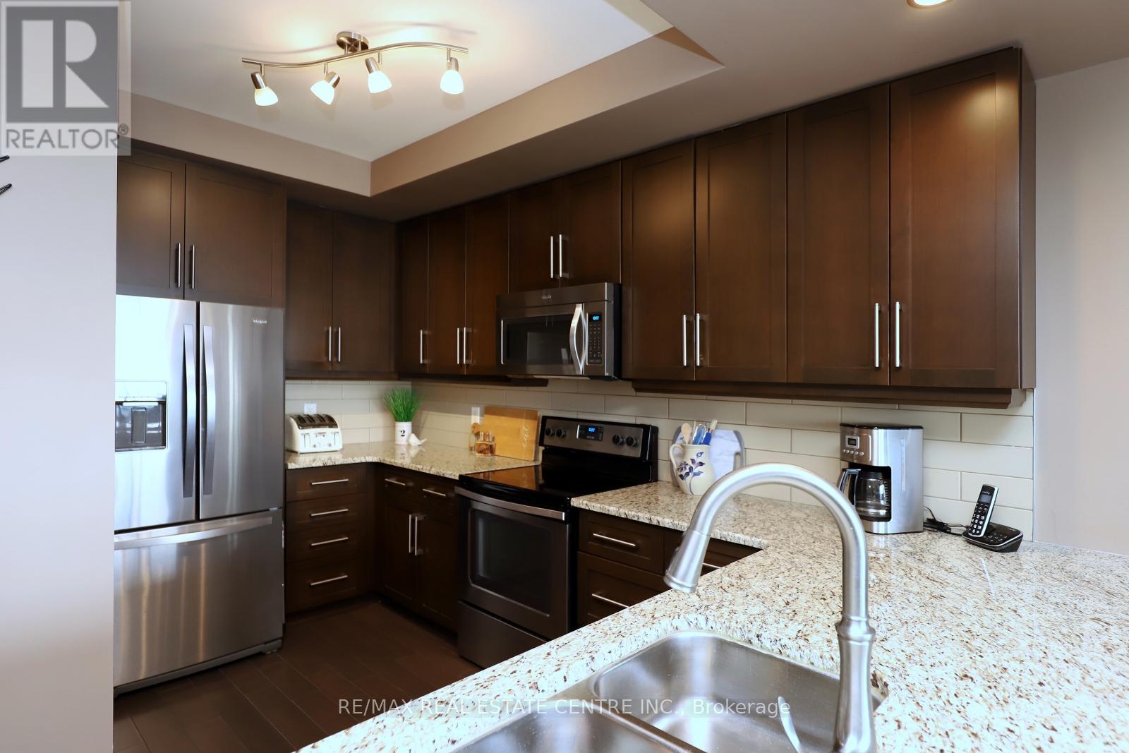 Property at 1005 - 160 MACDONELL STREET image 4