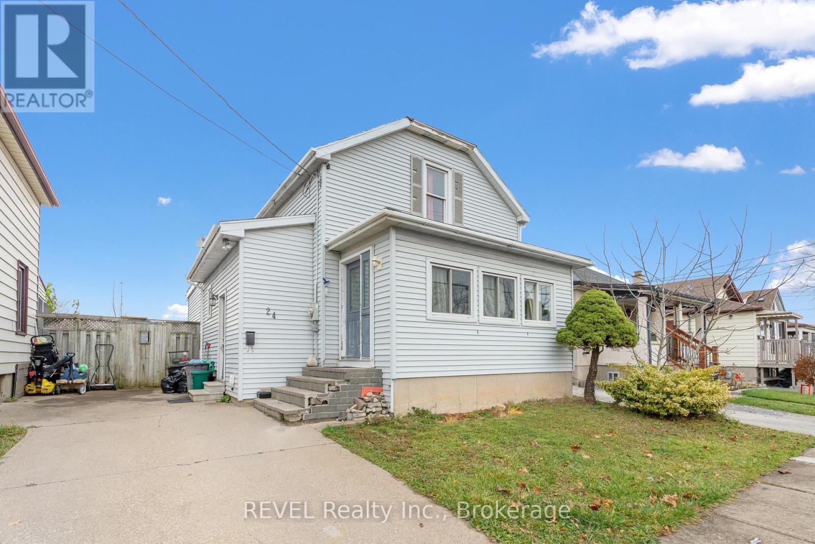 Property at 24 LYNDON STREET W image 1