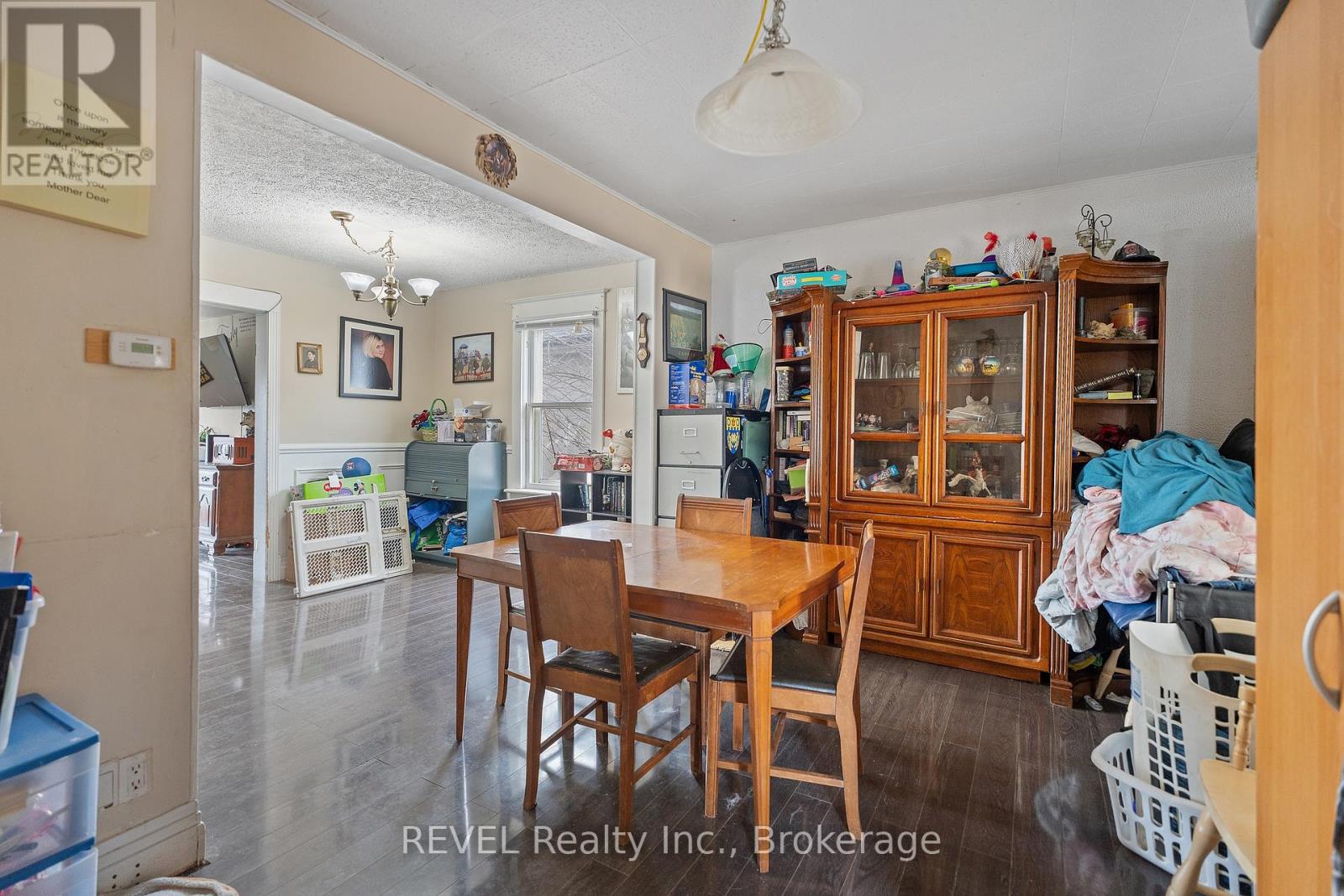 Property at 24 LYNDON STREET W image 5