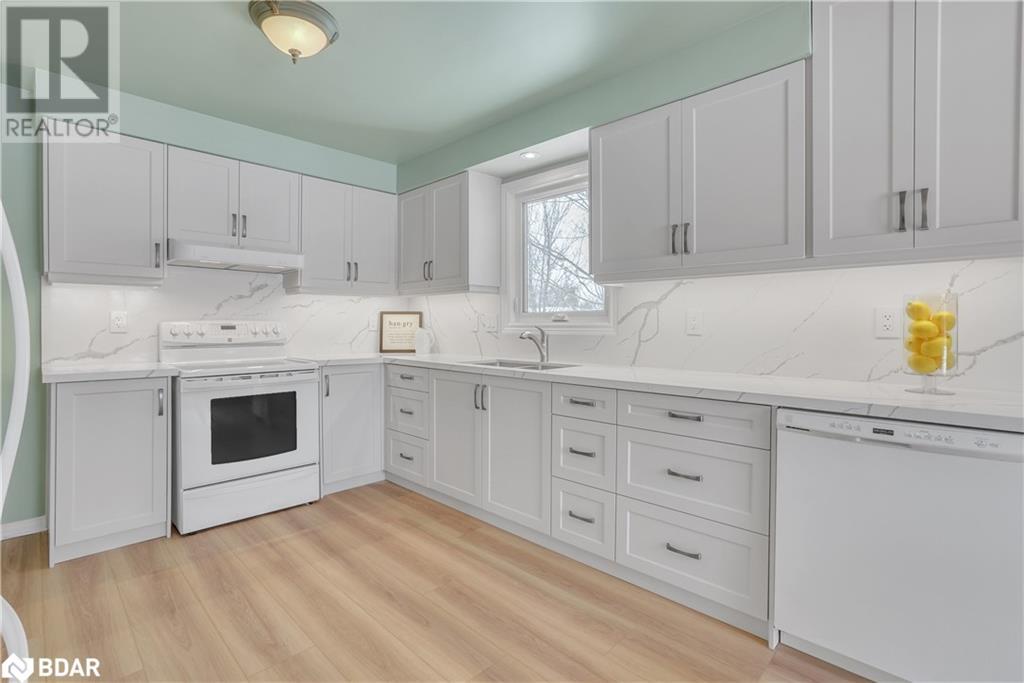2128 Gordon Street, Stroud, Ontario  L9S 1C6 - Photo 13 - 40702730