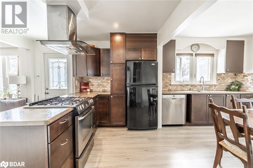 98 Donald Street, Barrie, Ontario  L4N 1E3 - Photo 4 - 40702122