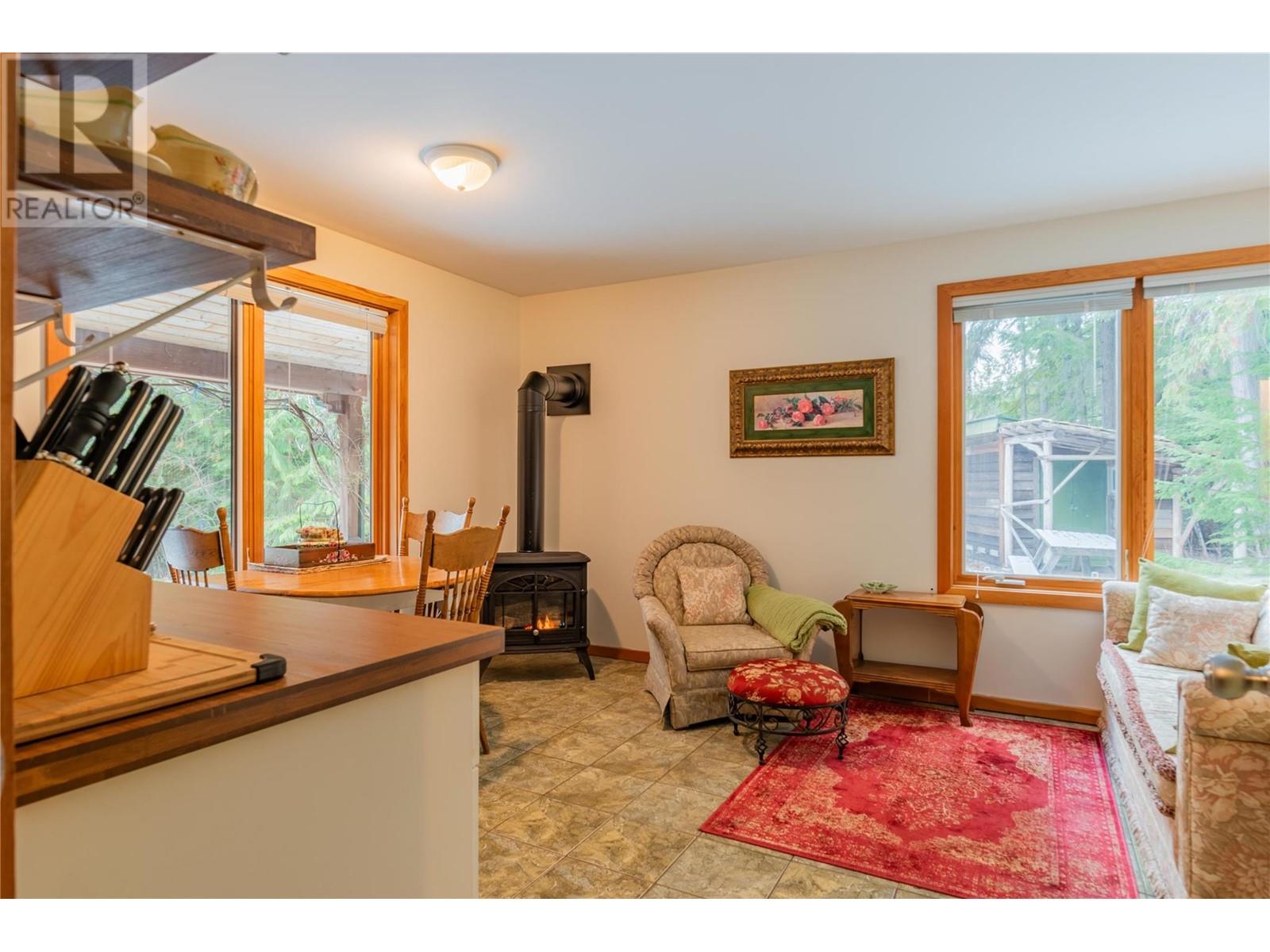 9323 Shutty Bench Road, Kaslo, British Columbia  V0G 1M0 - Photo 18 - 10334899