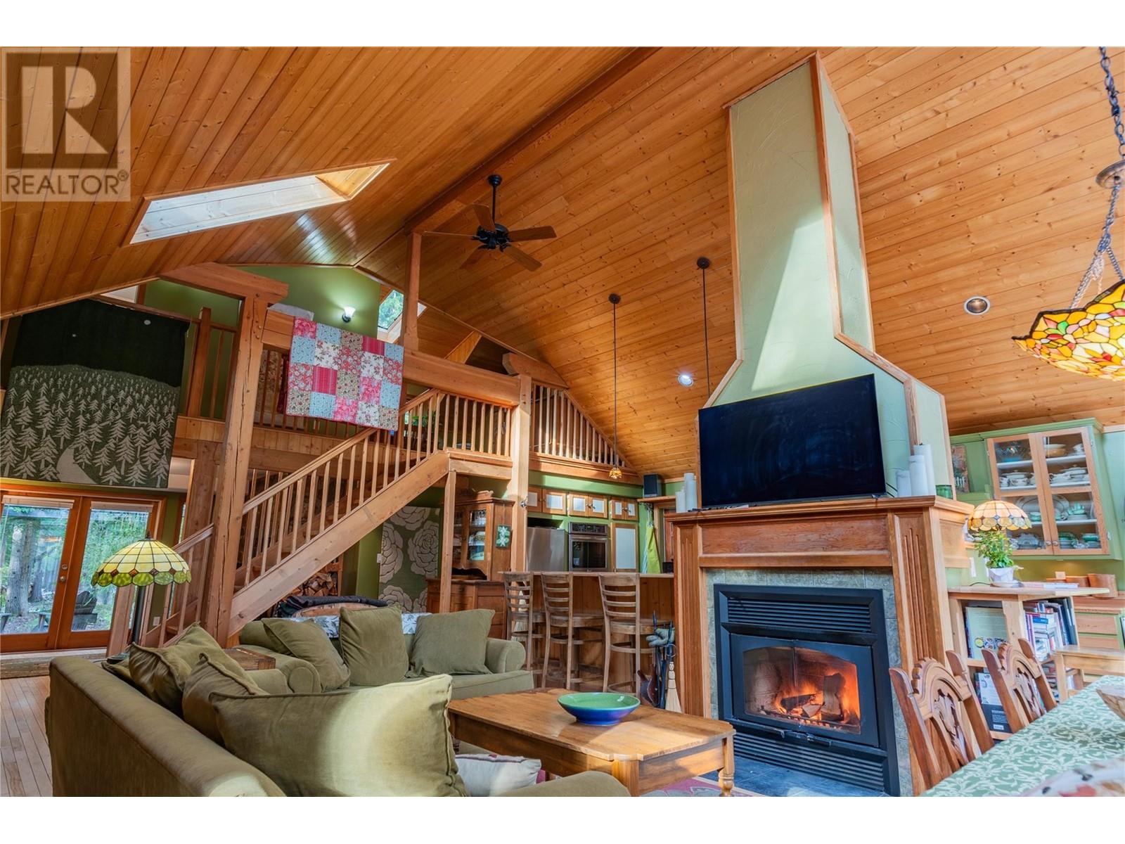 9323 Shutty Bench Road, Kaslo, British Columbia  V0G 1M0 - Photo 2 - 10334899