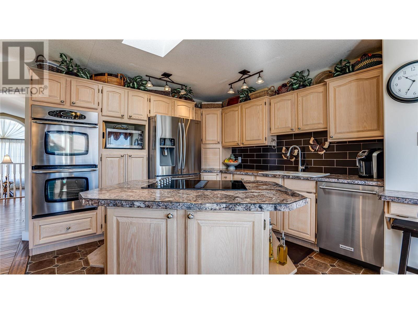 Property at 130 Overlook Place image 4