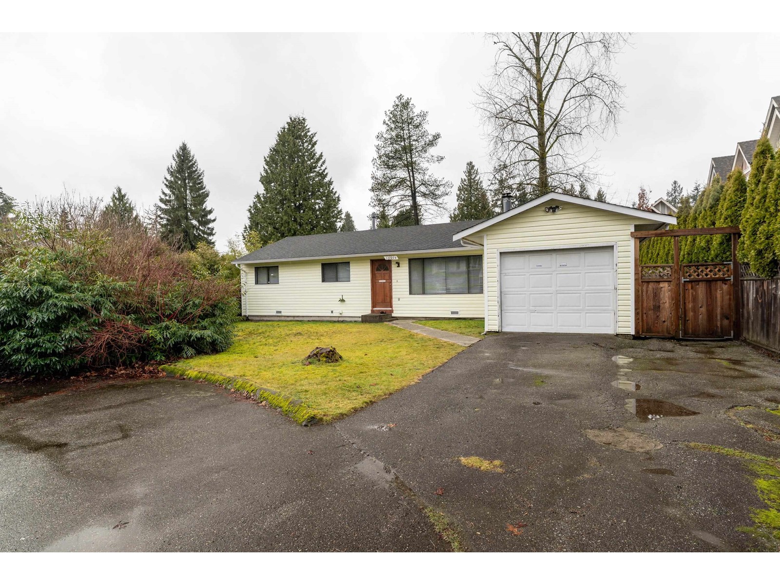 10259 143a Street, Surrey, British Columbia  V3T 5C1 - Photo 4 - R2969533