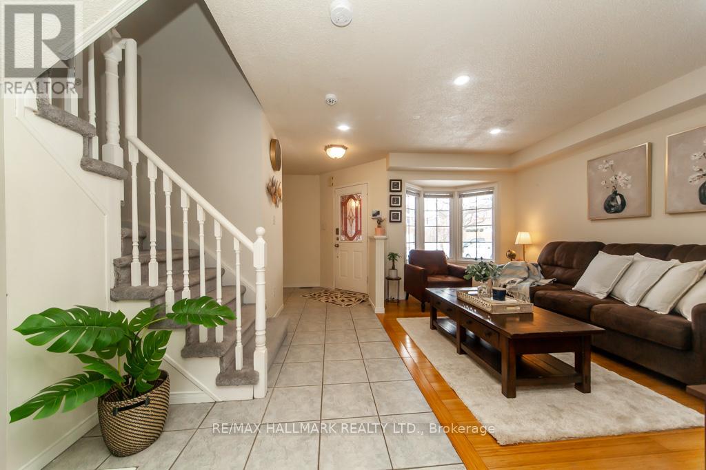 Property at 137 WALLER STREET image 5