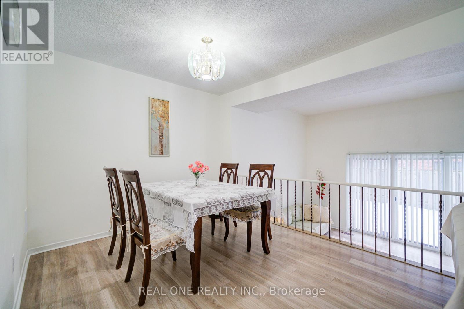 21 Grass Meadoway Way, Toronto, Ontario  M2H 2V4 - Photo 9 - C11996903