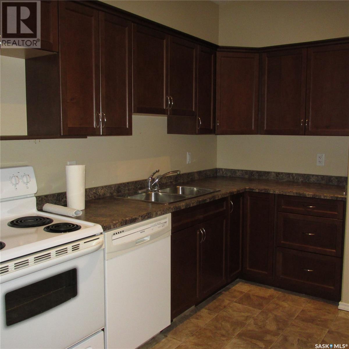 402 York Street, Regina, Saskatchewan  S4R 4W8 - Photo 4 - SK996838