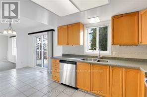 1308 Matheson Road, Ottawa, Ontario  K1J 1A8 - Photo 11 - X11997090