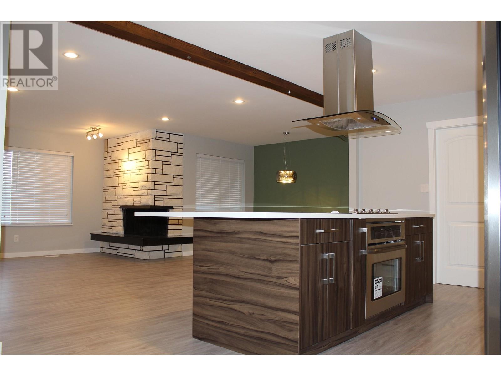 Property at 22489 BRICKWOOD CLOSE image 4