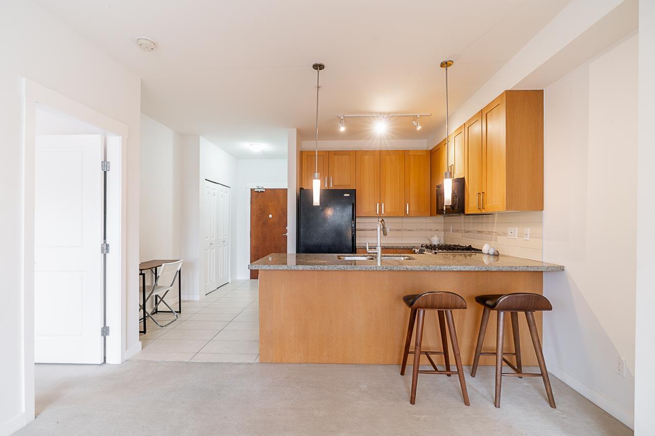 206 15918 26th Avenue, Surrey, British Columbia  V3S 5K3 - Photo 6 - R2972198