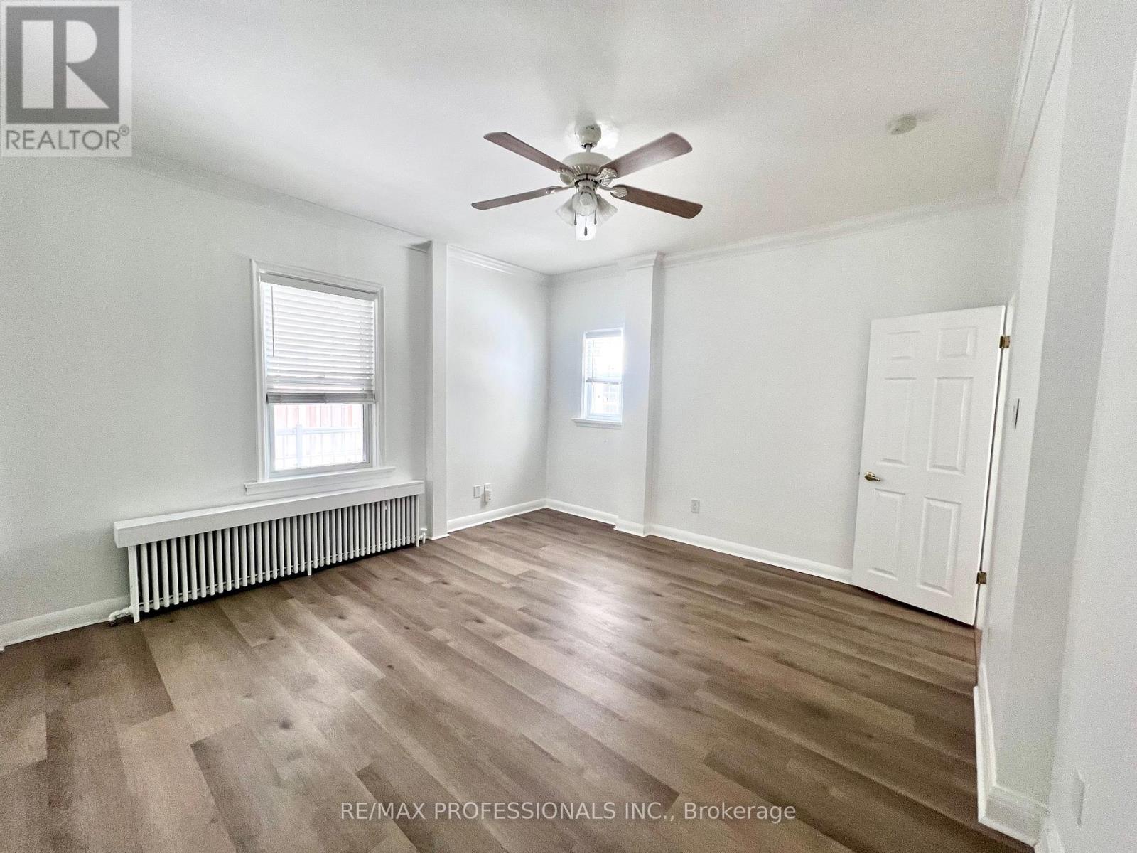 Main - 54 Norsman Street, Toronto (Stonegate-Queensway), Ontario  M8Z 2P6 - Photo 14 - W11997037