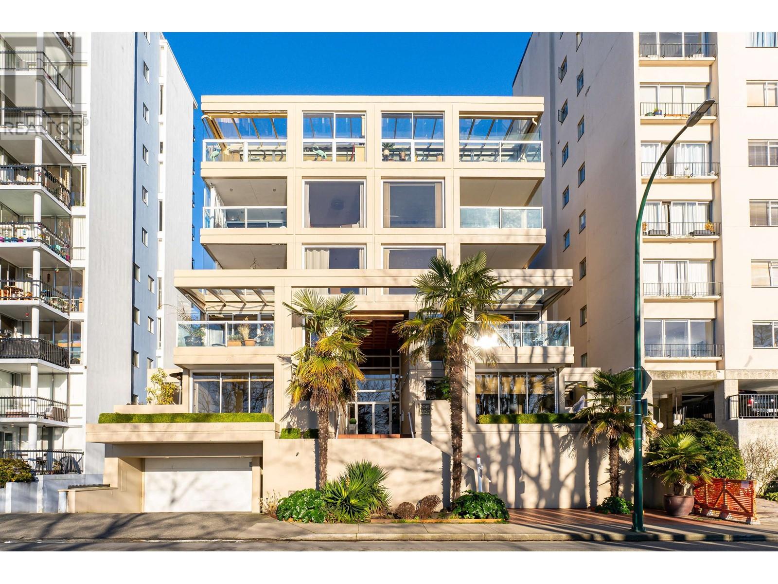301 2015 Beach Avenue, Vancouver, British Columbia  V6G 1Z3 - Photo 1 - R2972182
