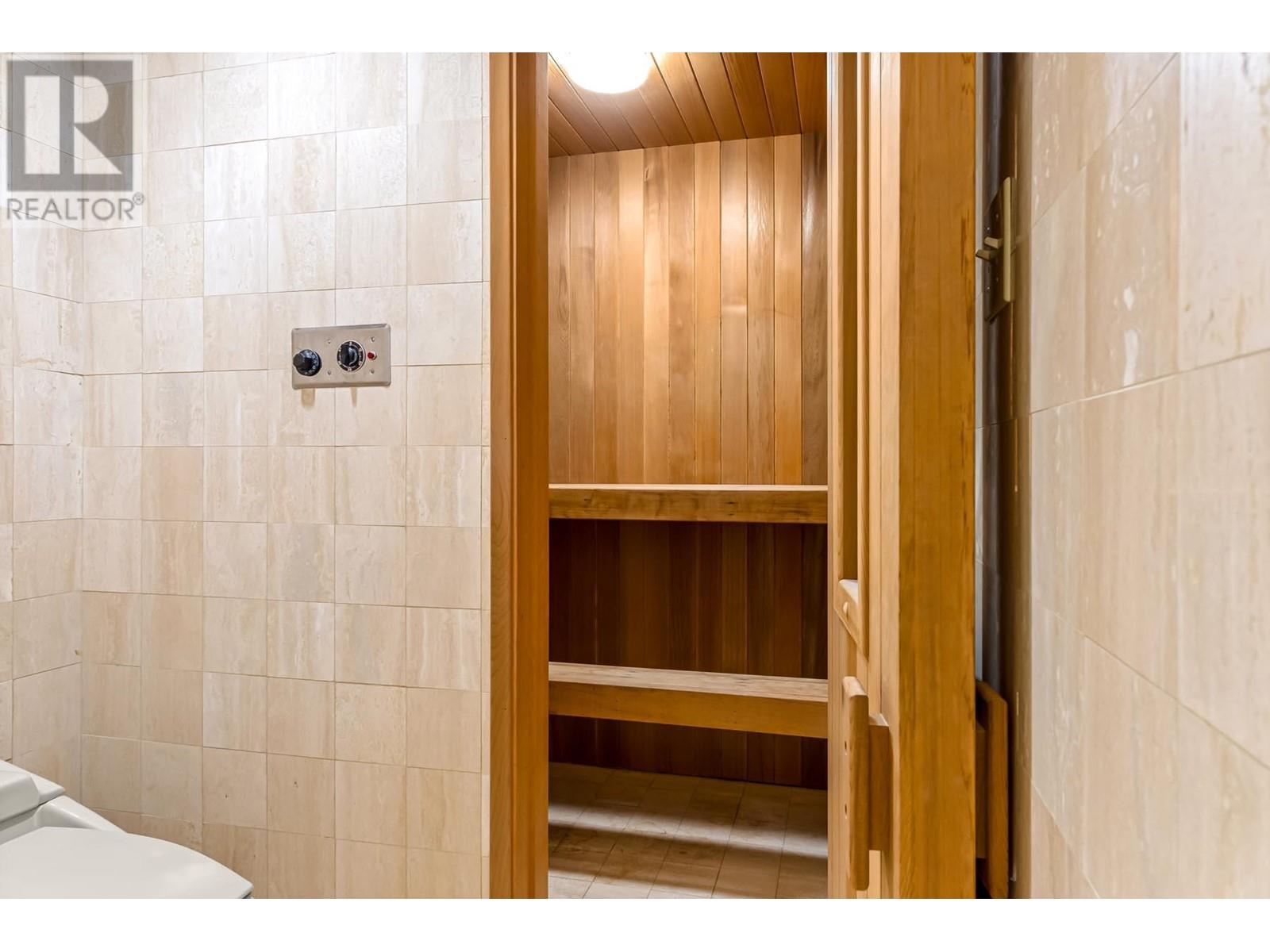 301 2015 Beach Avenue, Vancouver, British Columbia  V6G 1Z3 - Photo 13 - R2972182