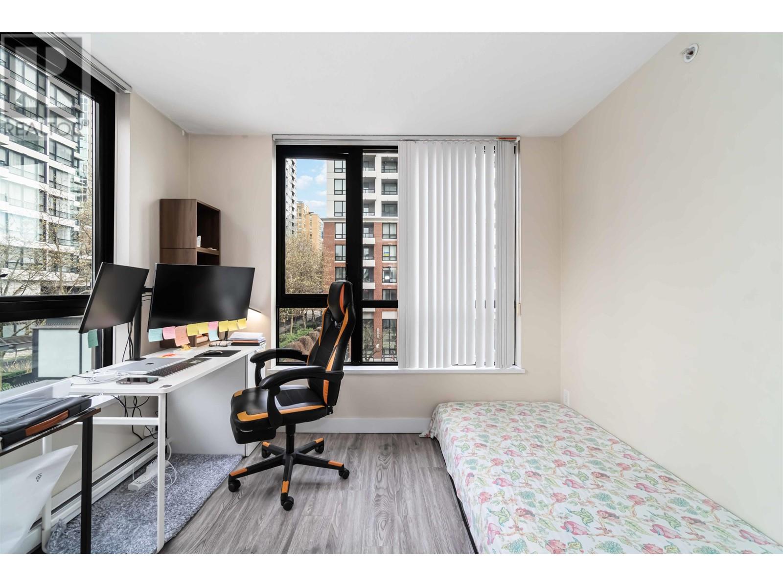 Listing Picture 17 of 32 : 402 977 MAINLAND STREET, Vancouver / 溫哥華 - 魯藝地產 Yvonne Lu Group - MLS Medallion Club Member