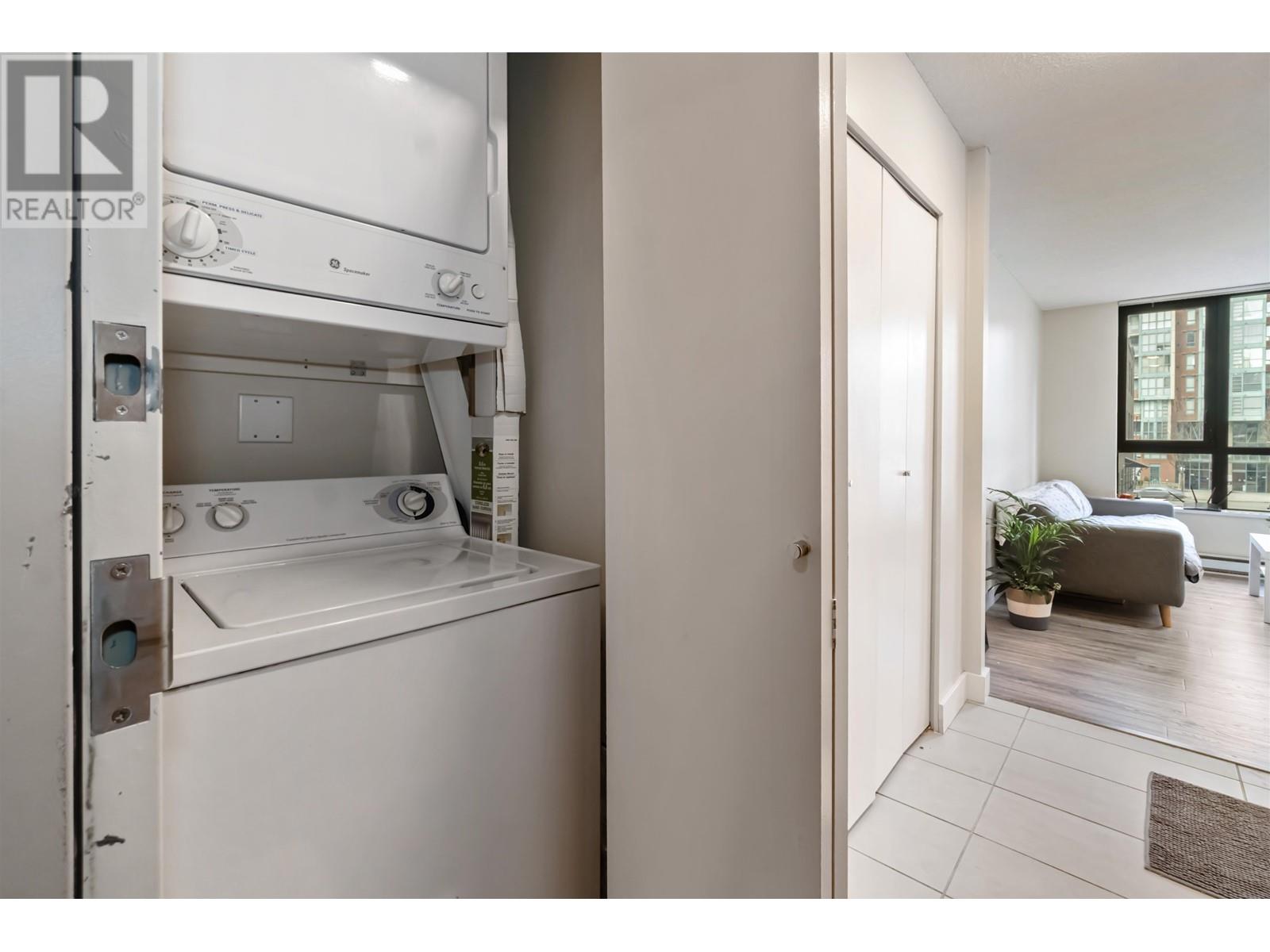 Listing Picture 21 of 32 : 402 977 MAINLAND STREET, Vancouver / 溫哥華 - 魯藝地產 Yvonne Lu Group - MLS Medallion Club Member