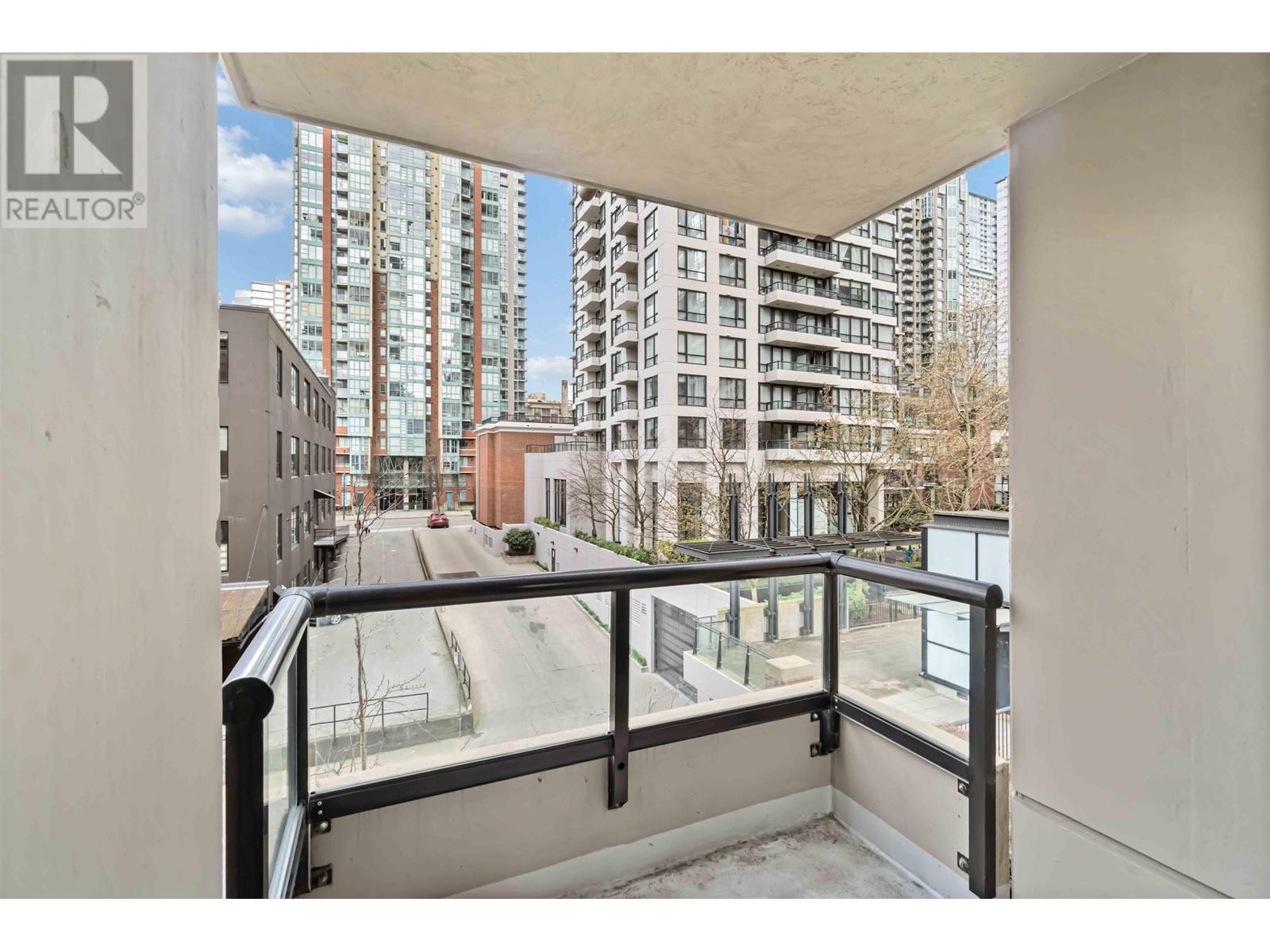 Listing Picture 22 of 32 : 402 977 MAINLAND STREET, Vancouver / 溫哥華 - 魯藝地產 Yvonne Lu Group - MLS Medallion Club Member