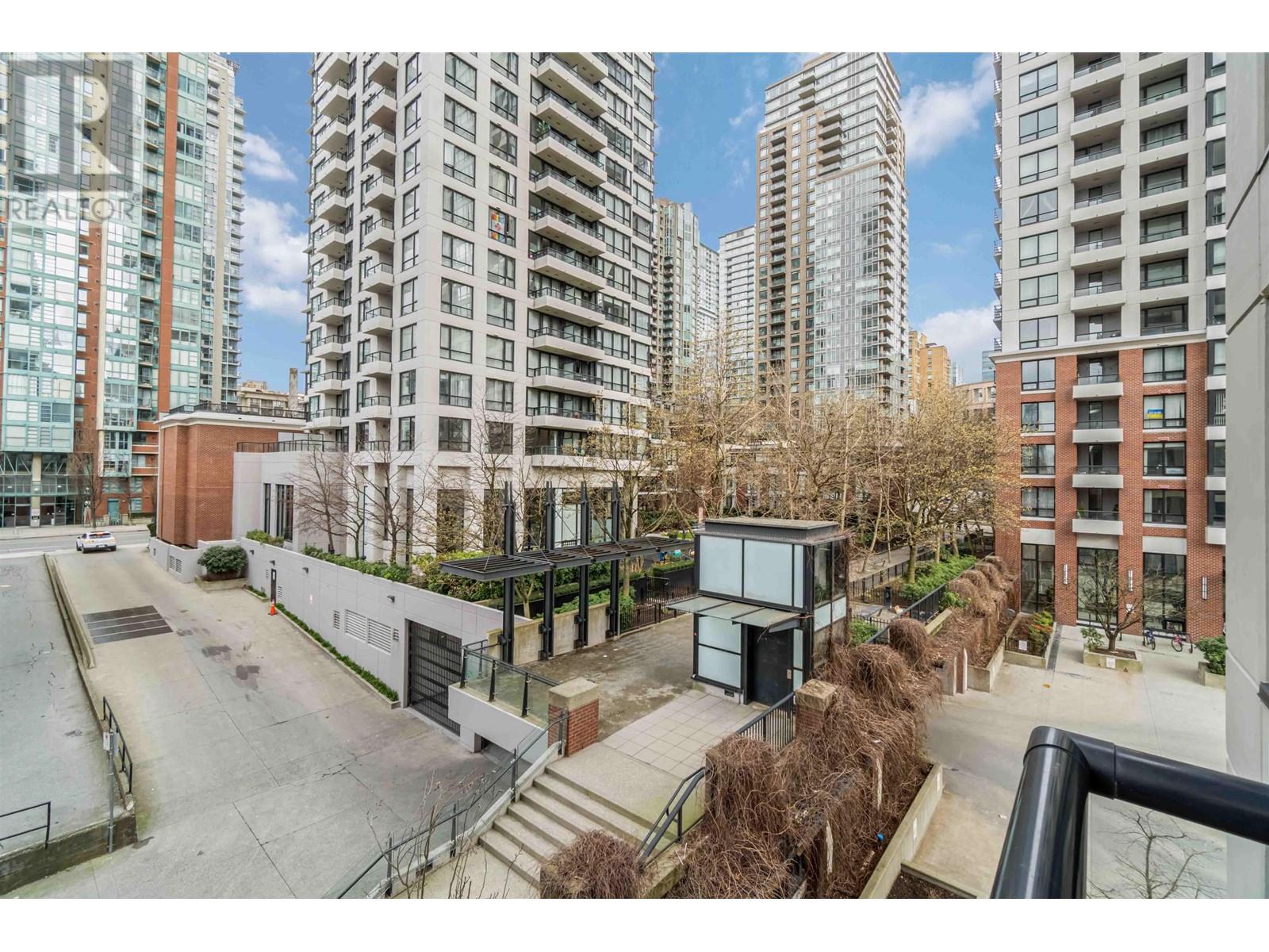 Listing Picture 24 of 32 : 402 977 MAINLAND STREET, Vancouver / 溫哥華 - 魯藝地產 Yvonne Lu Group - MLS Medallion Club Member
