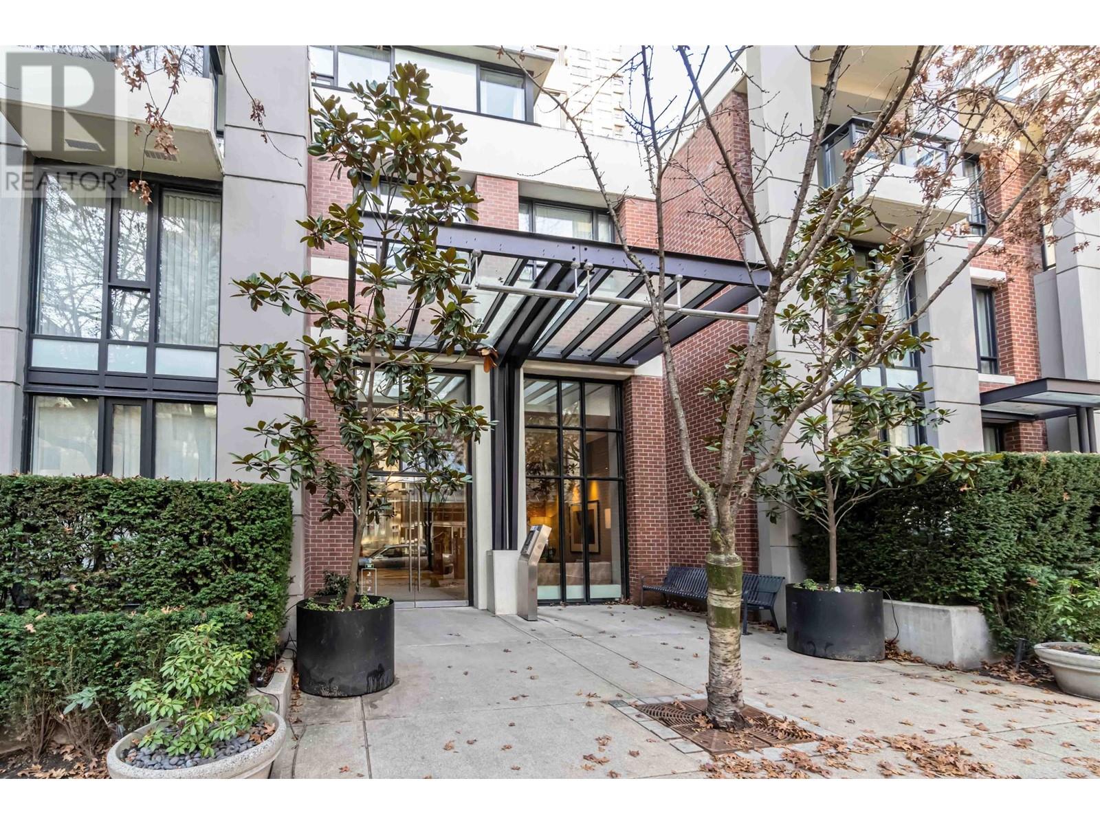 Listing Picture 4 of 32 : 402 977 MAINLAND STREET, Vancouver / 溫哥華 - 魯藝地產 Yvonne Lu Group - MLS Medallion Club Member